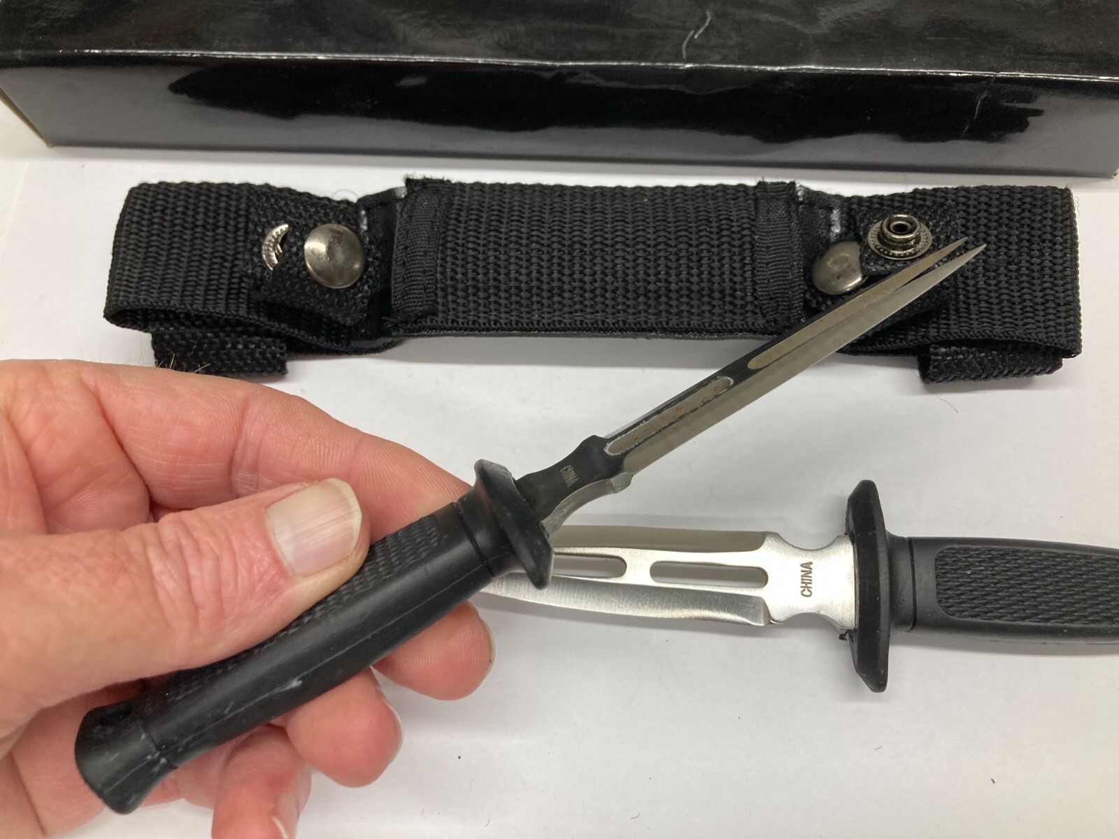 Double Knife Set w/Horizontal Belt Nylon Sheath YK-20-2