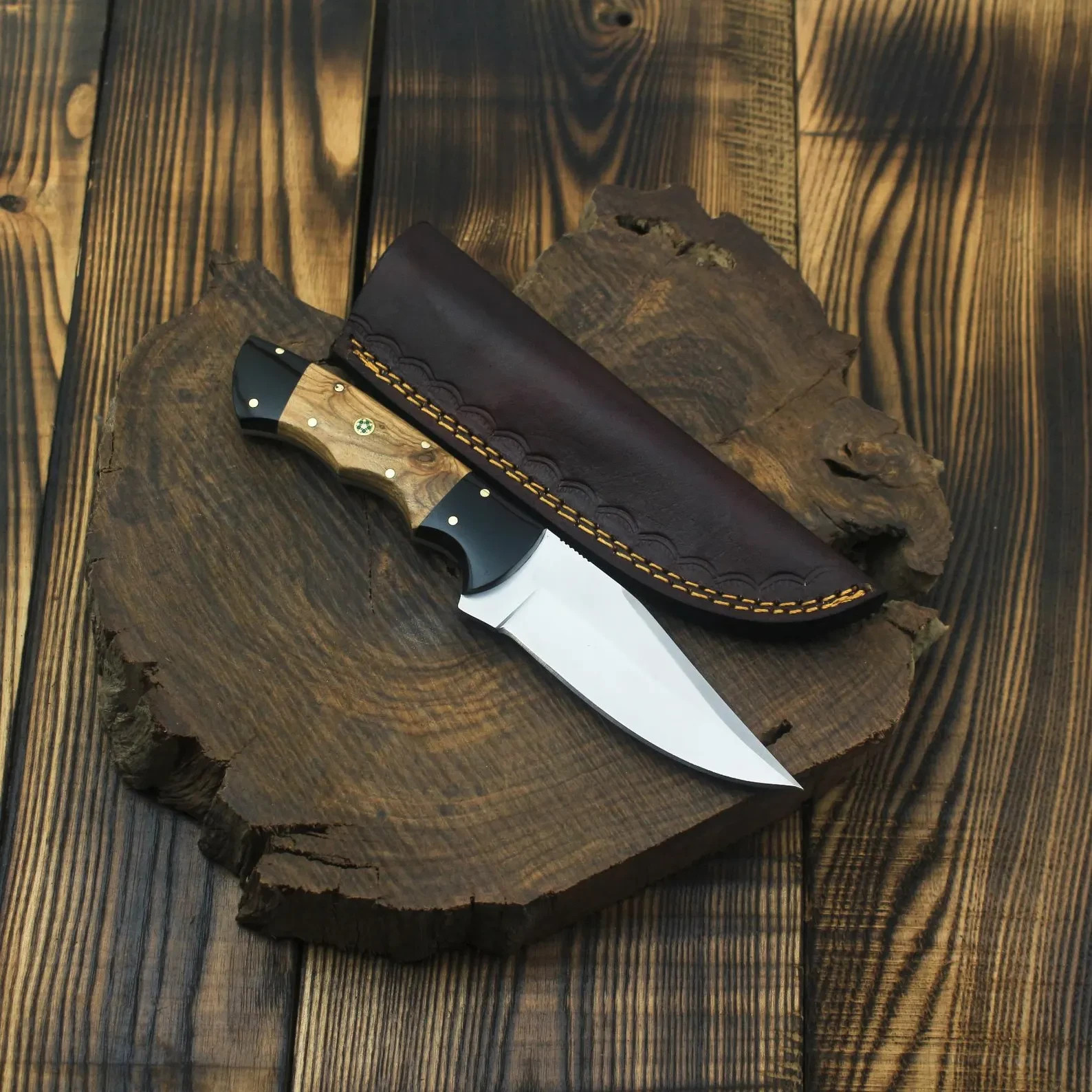 Custom Handmade Carbon Steel Hunting Knife Wood Handle Full Tang Leather Sheath