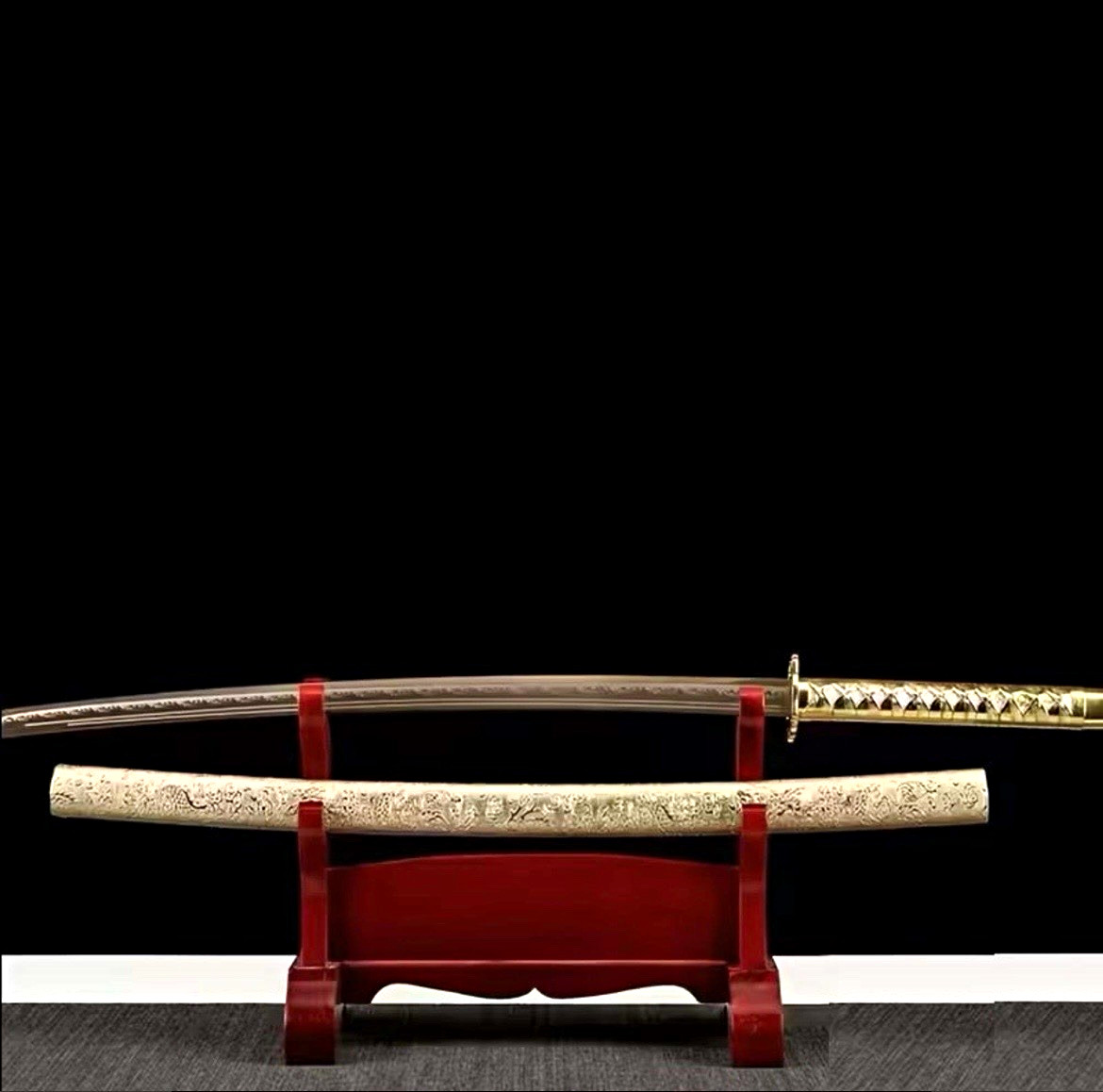 Gold Japanese Dragon Samurai Katana Steel Blade Full Tang Gold Engraved Scabbard