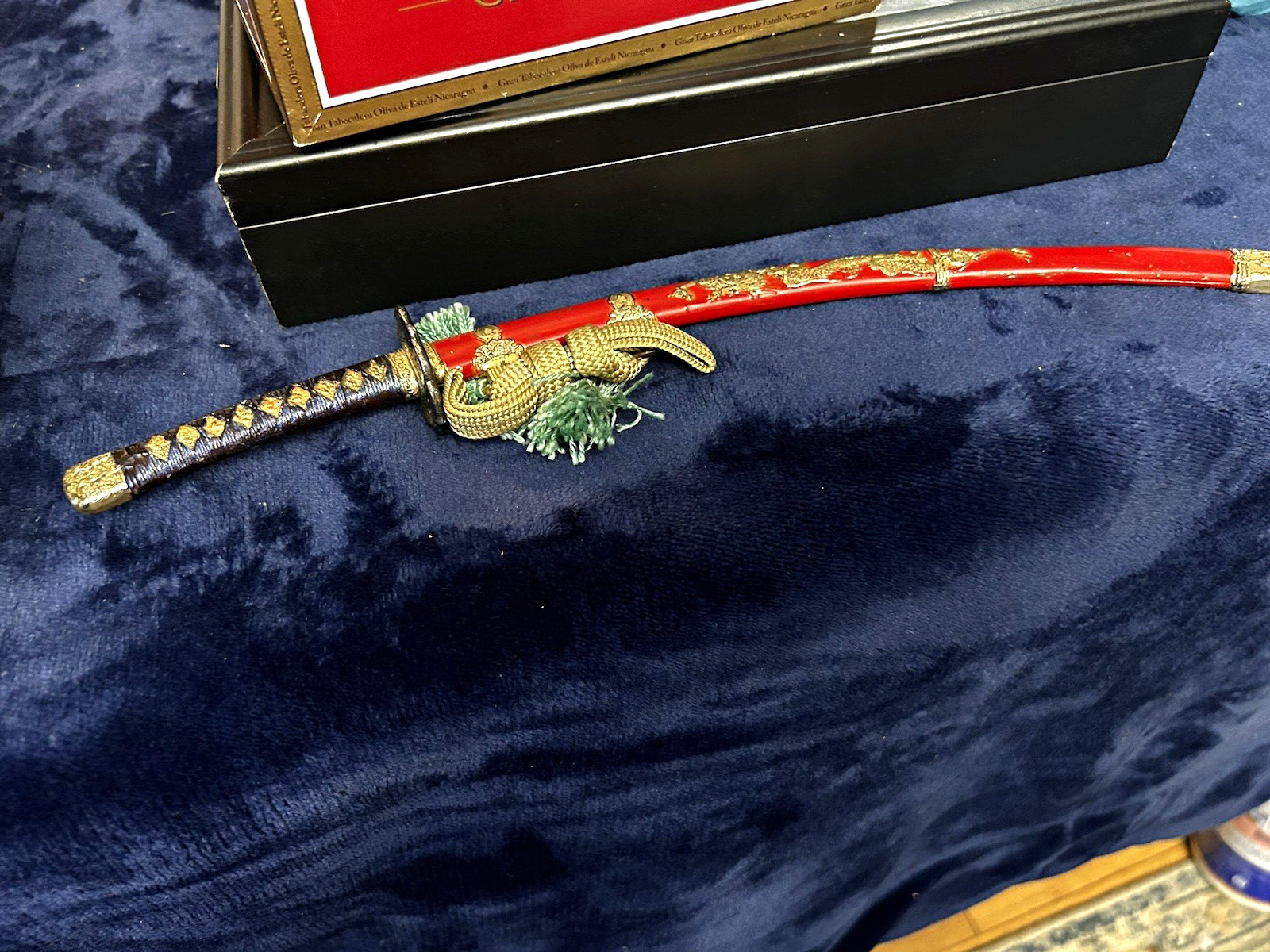 Japanese Style Samurai Katana Steel Blade Full Tang Red/Gold Scabbard