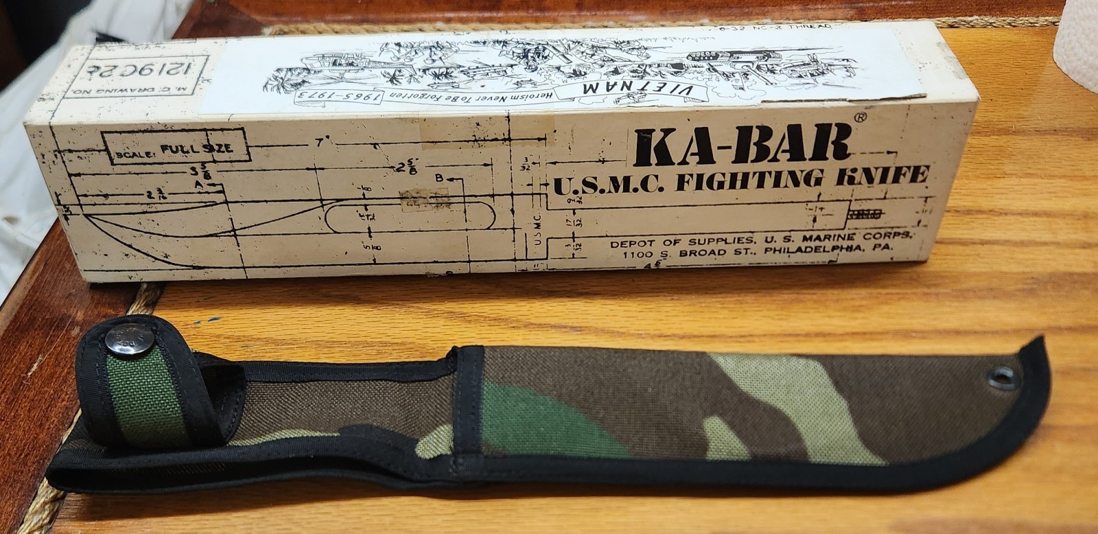 KA-BAR USMC Fighting Knife #1217 Vietnam War Commemorative Edition Box + Sheath