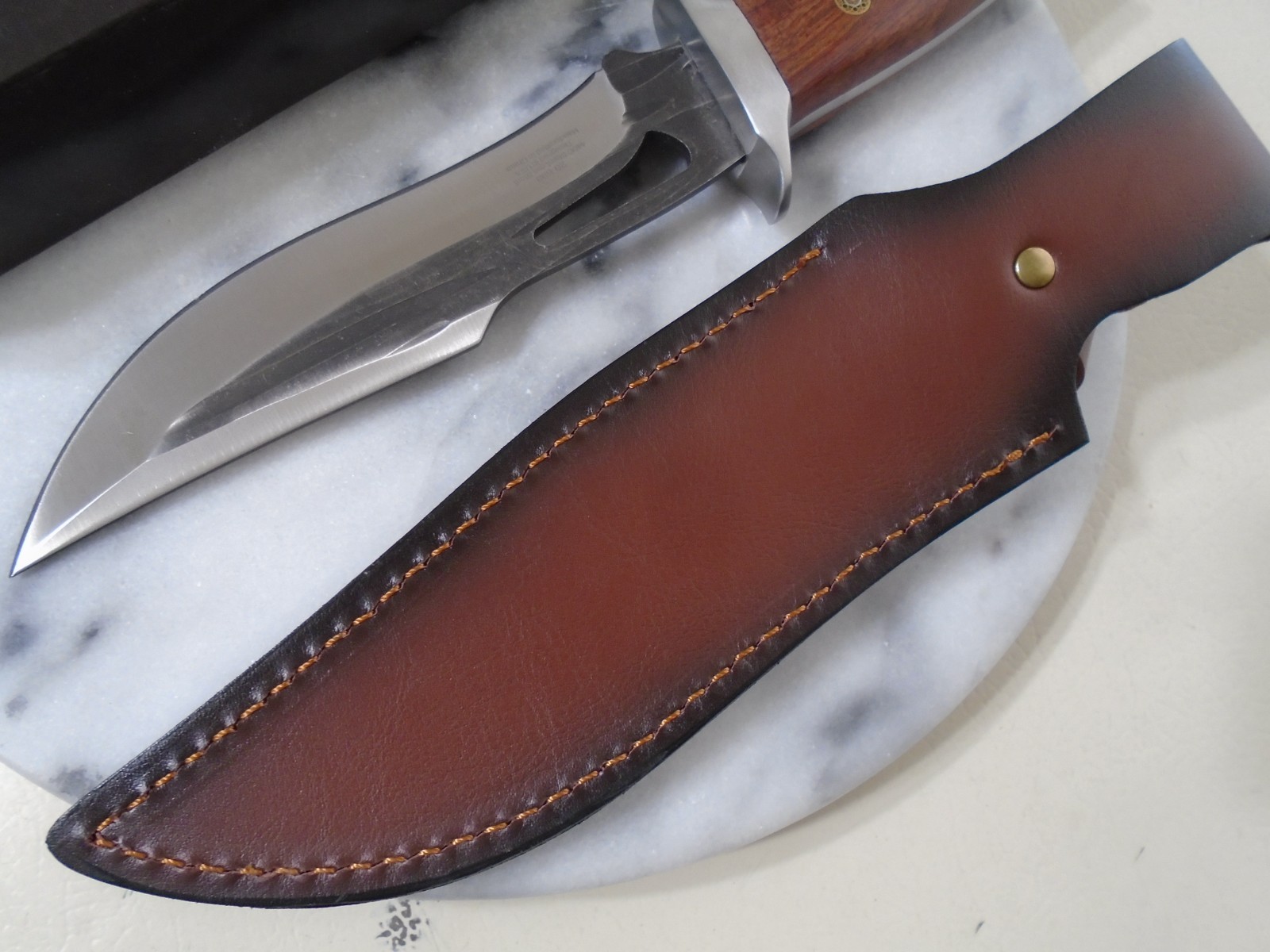 Elitedge Fancy Recurve Bowie Hunter Knife Full Tang 440C Fixed Blade Walnut Wood