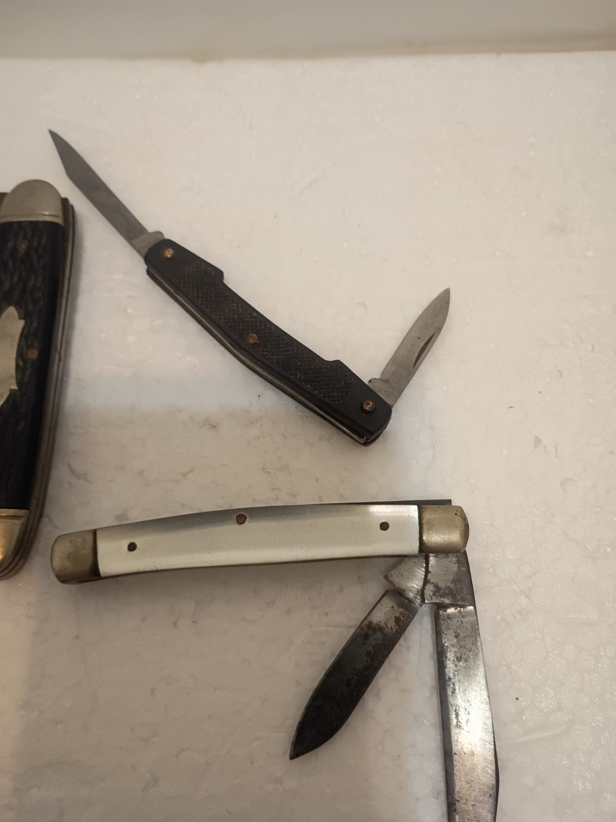 9 Vintage Knives Various Makes and Different Sizes None Perfect Condition
