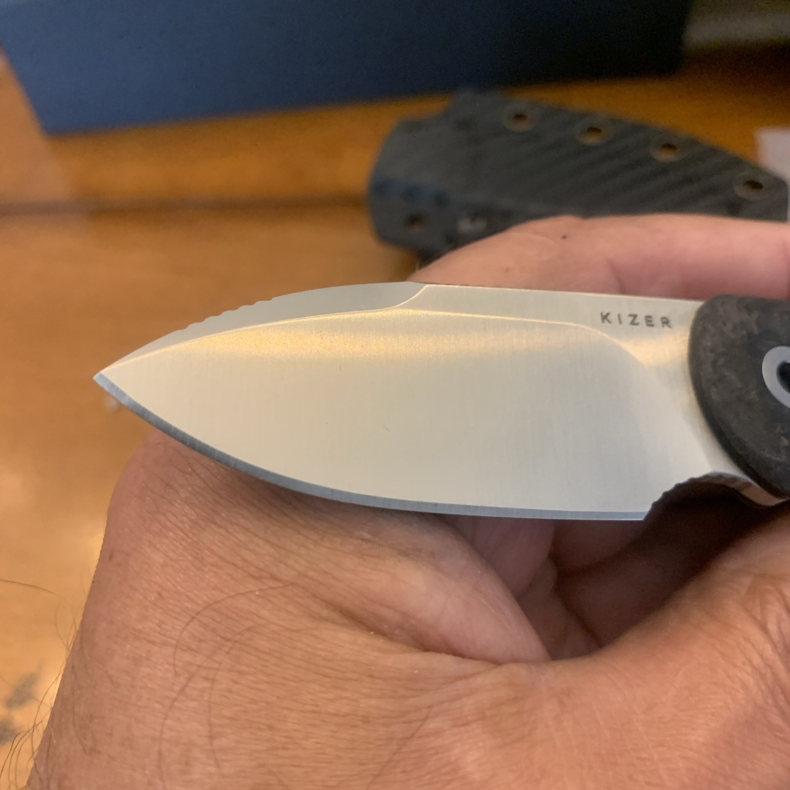 Kizer Drop Bear Azo Fixed Blade Carbon Fiber With Extra Tools