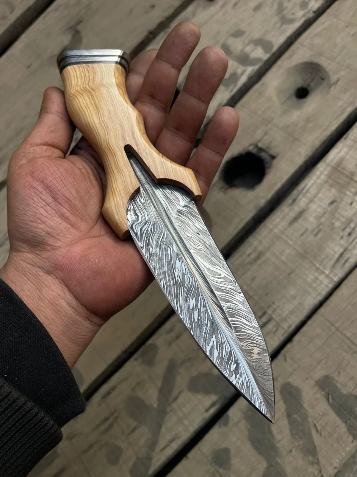 Damascus Steel Feather Knife: Hand Forged Hunting Knife with Sheath