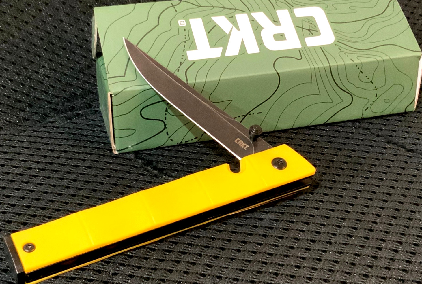 CEO 7096 *YELLOW* Quick Thumb Flick Folding Pocket Knife (Black Blade)