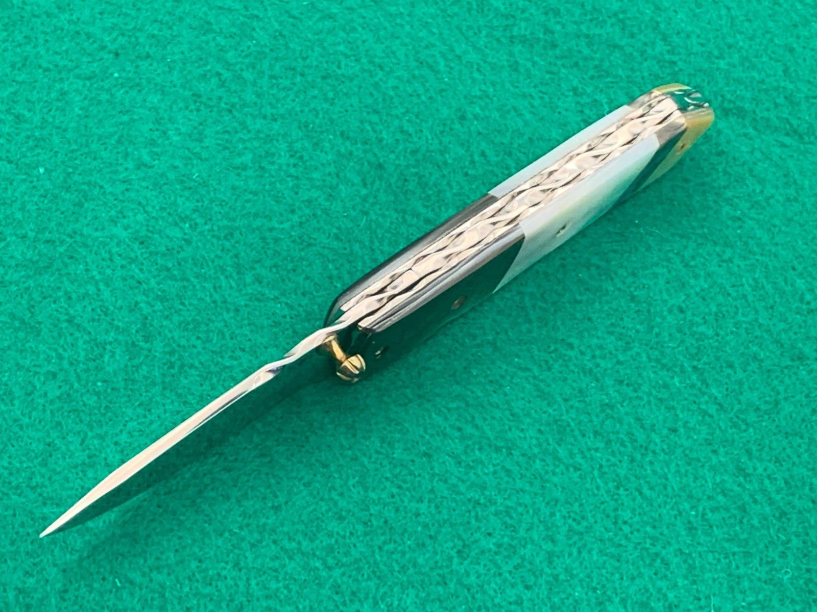 CUSTOM TAWEESAK KNIFE MOTHER OF PEARL / NONE BETTER MUSEUM QUALITY) w/CASE