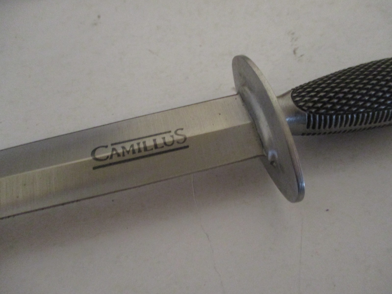Camillus USMC Marine Raider Stiletto WWII 1990 Reproduction w/Sheath in Box