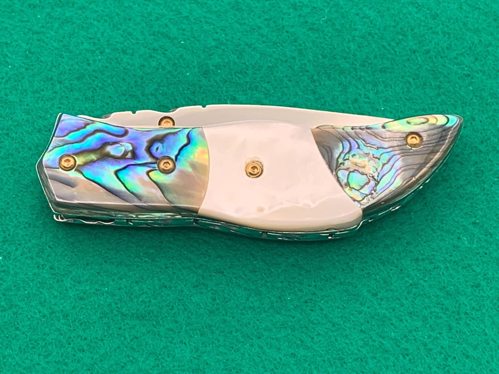 CUSTOM TAWEESAK KNIFE MOTHER OF PEARL / NONE BETTER MUSEUM QUALITY) w/ CASE