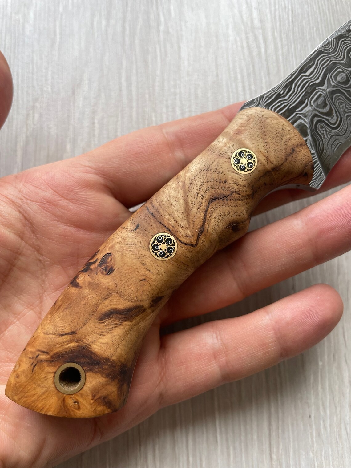 REAL DAMASCUS Outdoor Knife – Olive Wood Handle – 150 Layers – Blacksmith Made