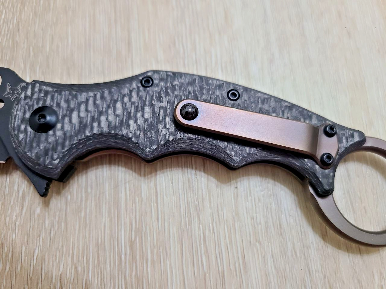 Fox Knives FX-599TICS Carbon Fiber/Titanium Black Made In Italy Karambit
