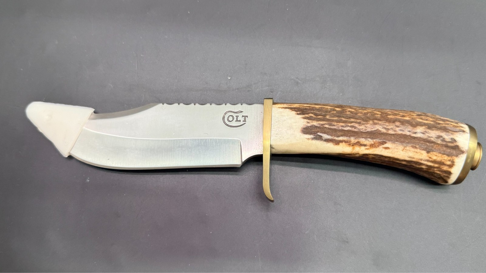 Colt CT-30645 .45 Stag Bowie Hunting Knife 5.5″ 440A Leather Sheath Box