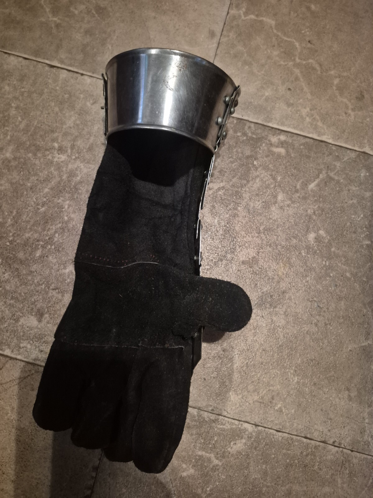 Medieval Steel Right-Hand Gauntlet Glove Reproduction, Silver/Black