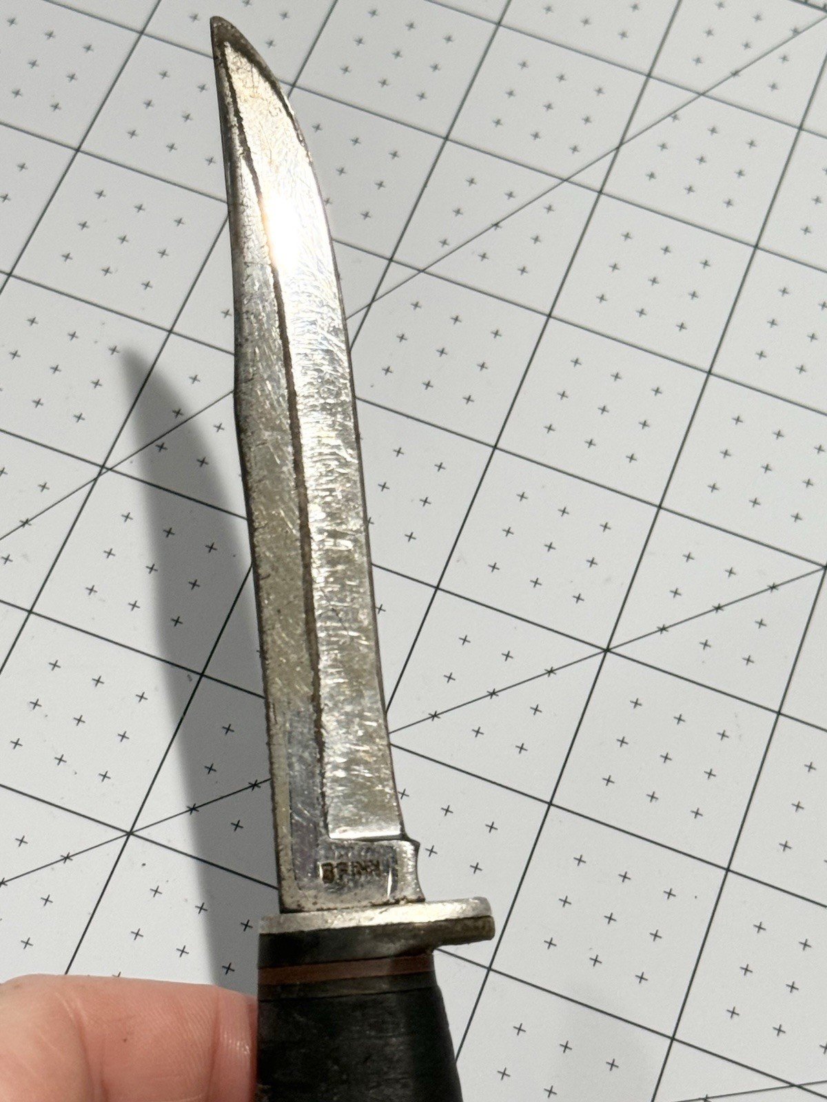 Case XX USA Hunting Knife Full Tang Clip Point Plain Edge 4.1-5in Steel