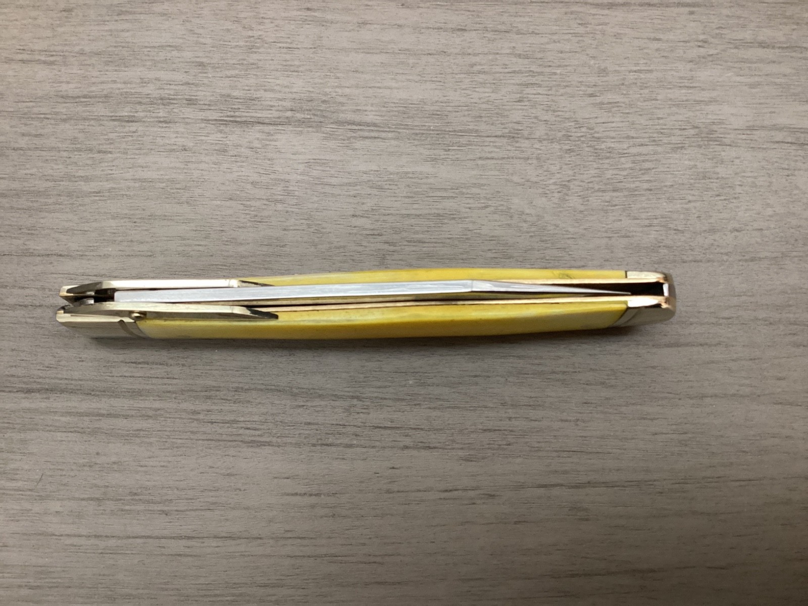 GERMAN CREEK GUARDIAN ANGEL Yellow Bone Cheetah Pocket Knife