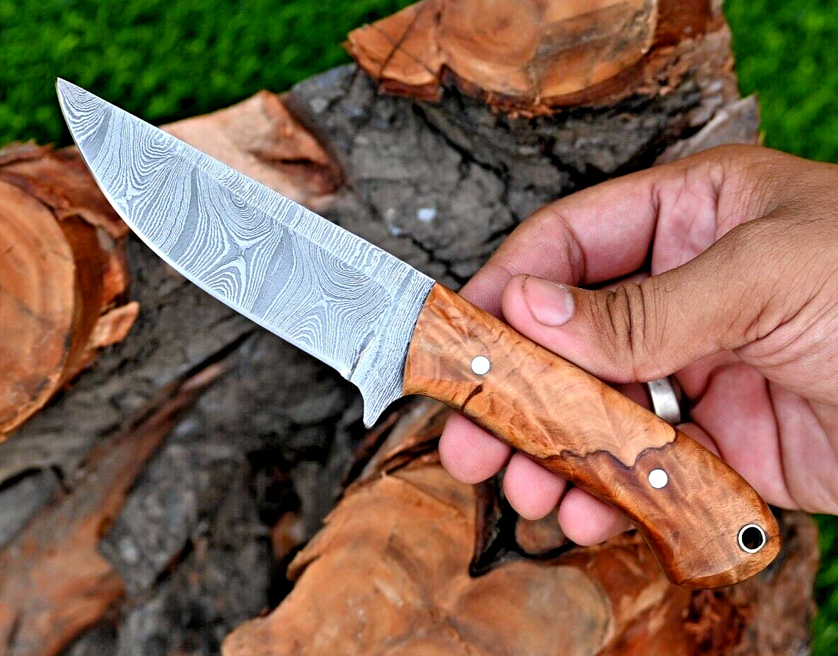 Custom Hand Made Hunting Skinning Knife Forged Damascus Steel Blade 2902