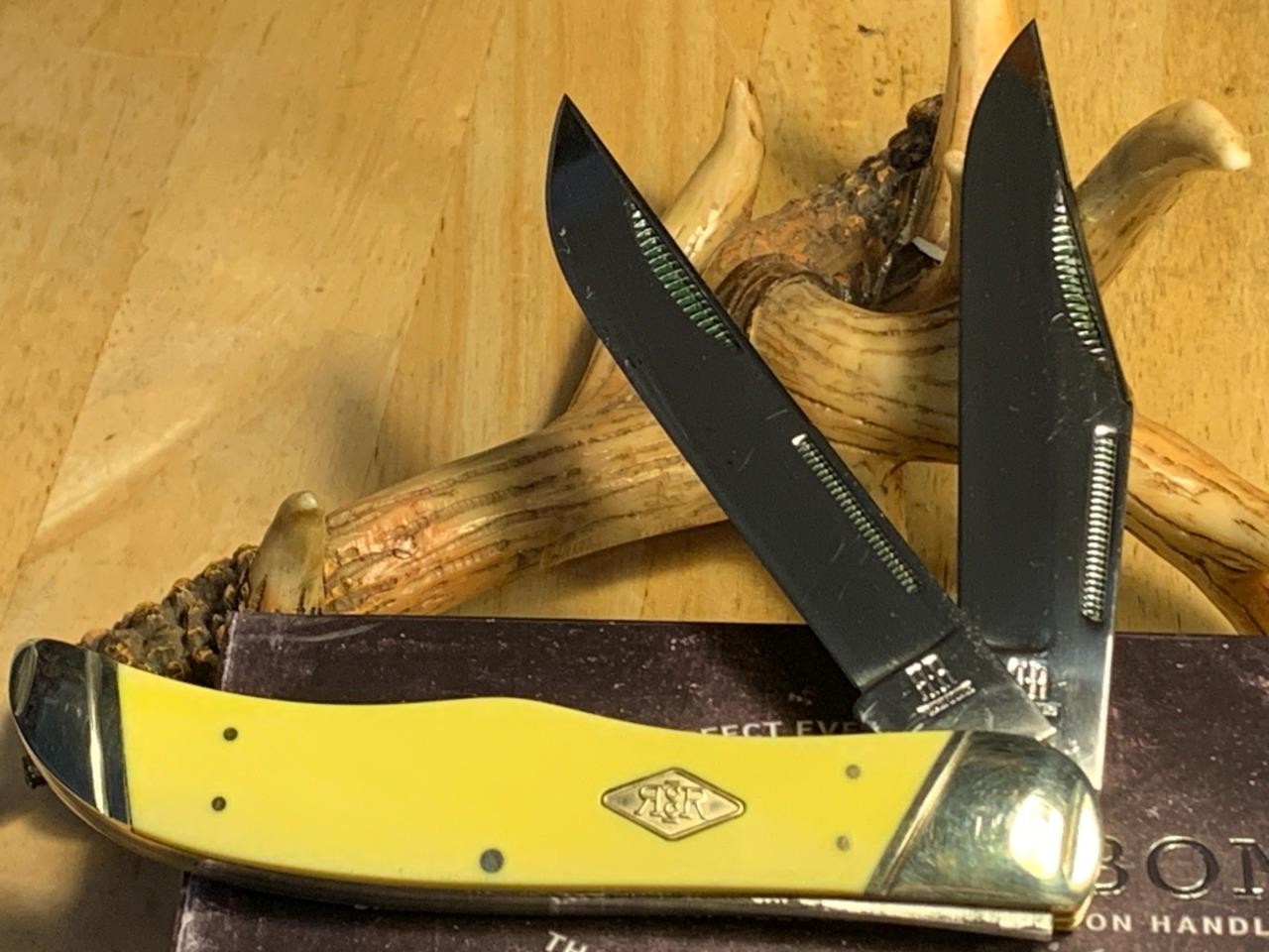 Rough Rider Classic Carbon Yellow 2 Blade Folding Hunter 5 1/4″ Knife RR1742