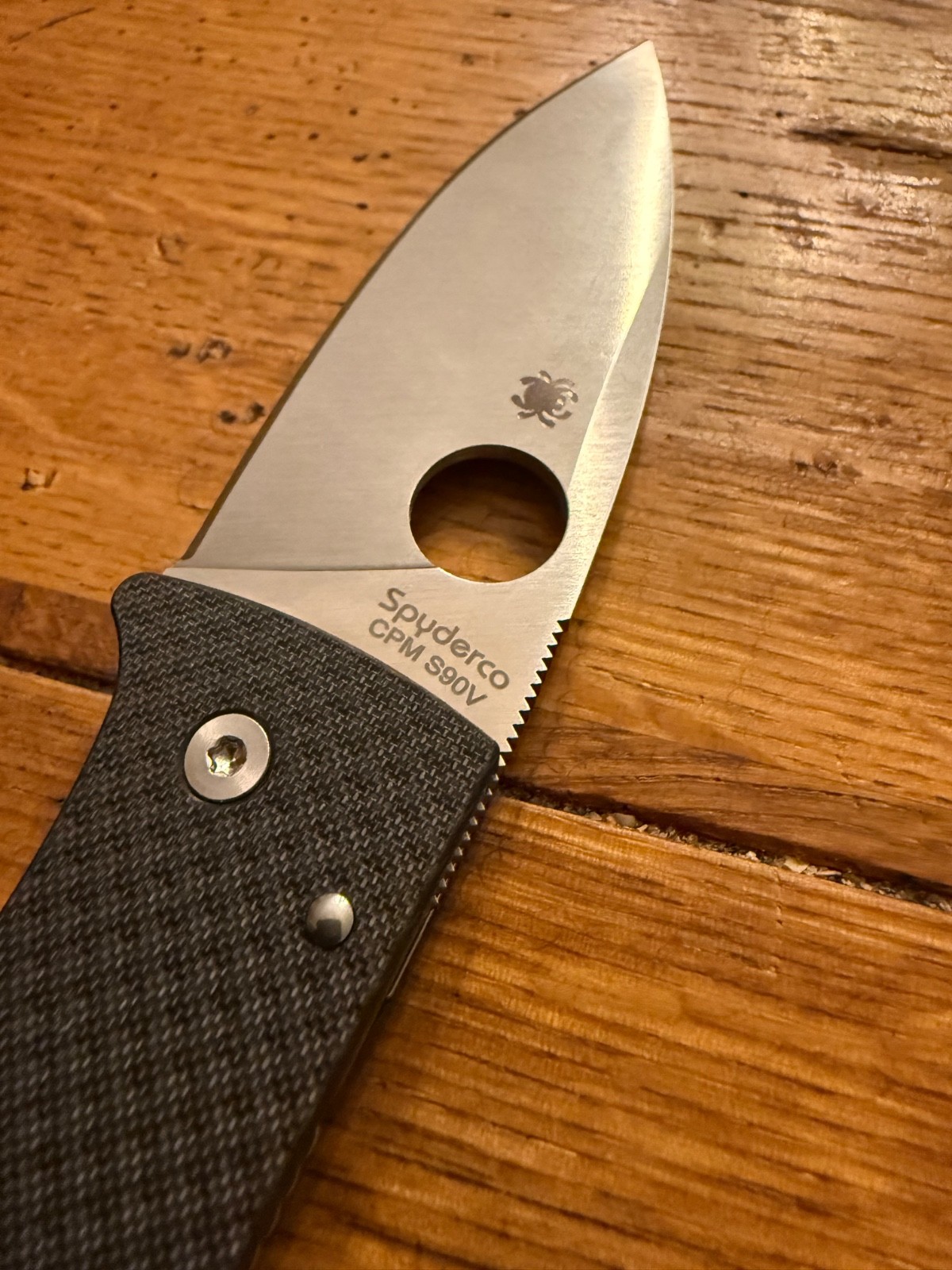 NEW! HSpyderco Bodacious Carbon Fiber Sprint Run – 3.63″ S90V Satin C263CFP90V