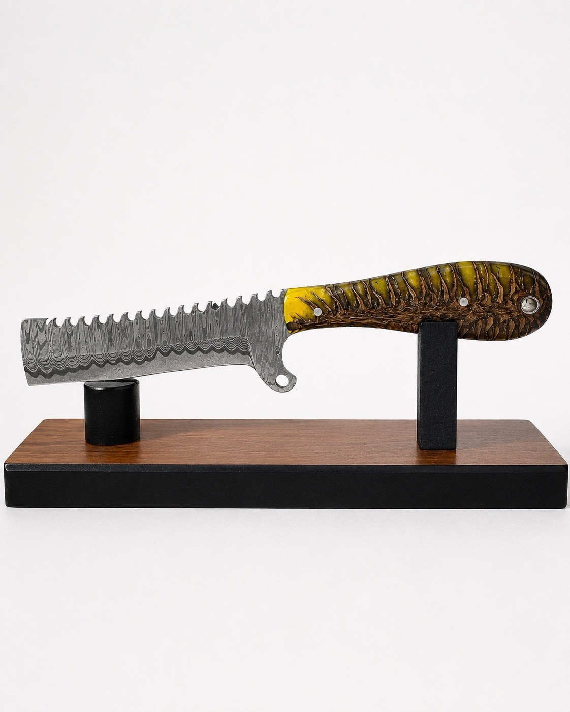 San Mai Damascus Bull Cutter, Pinecone Handle W/ Crocodile & Leather Sheath