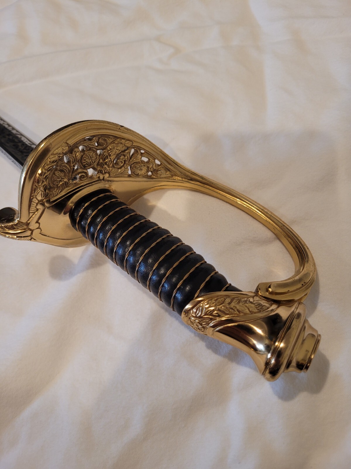 Atlanta Cutlery United States Marine Ceremonial Dress Sword & Scabbard USMC 32″