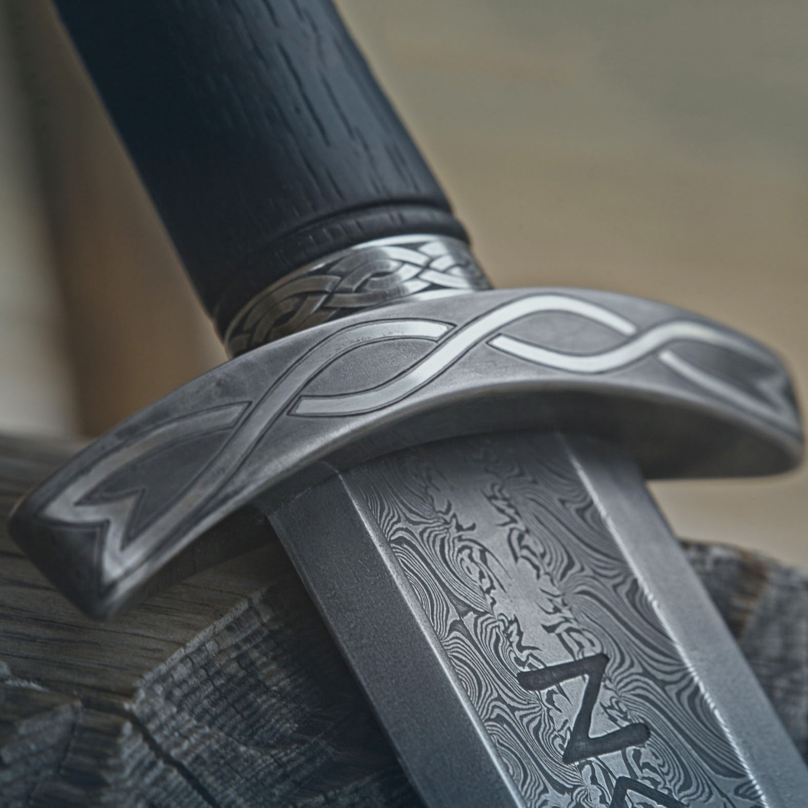 Handmade Damascus Steel Northman Viking Sword W/Scabbard Long Roman Sword