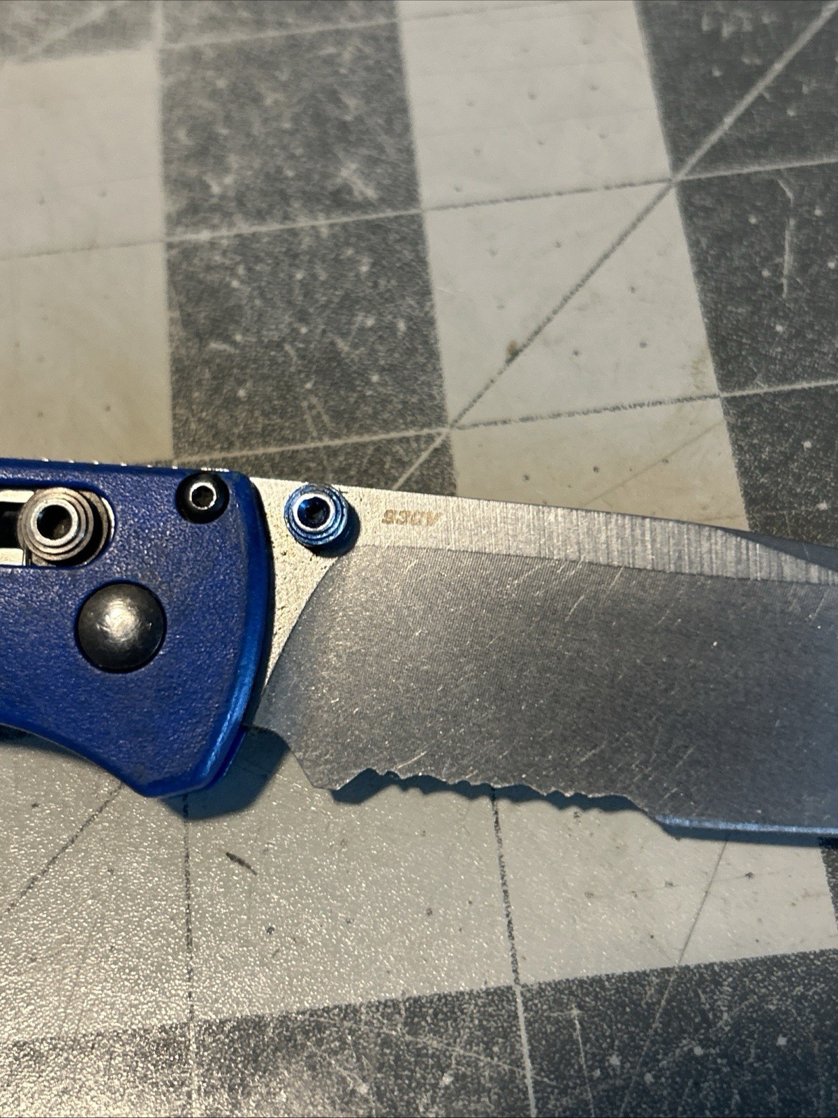 Benchmade Knives Bugout 535 Blue Grivory S30V Pocket Knife