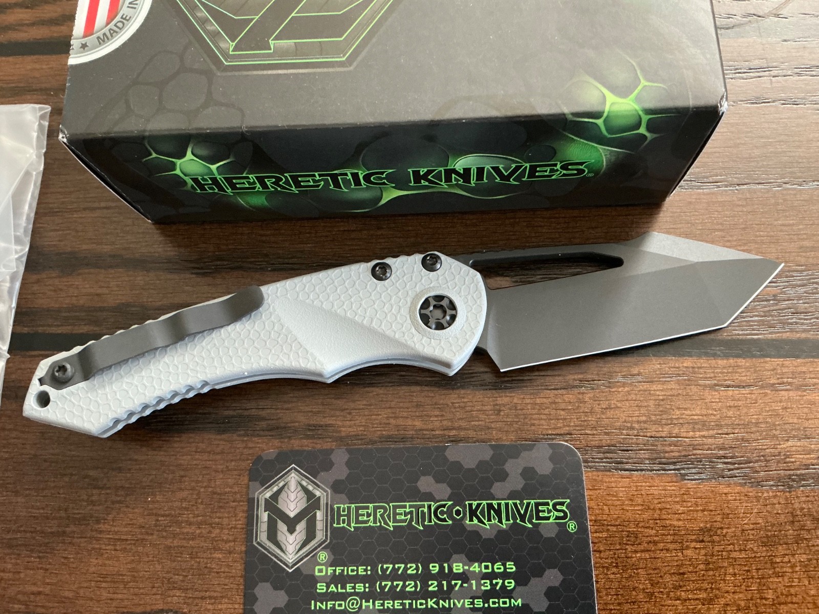 Heretic Knives Mini Pariah H053-4A-GRY MagnaCut Manual Tanto GRAY HANDLE