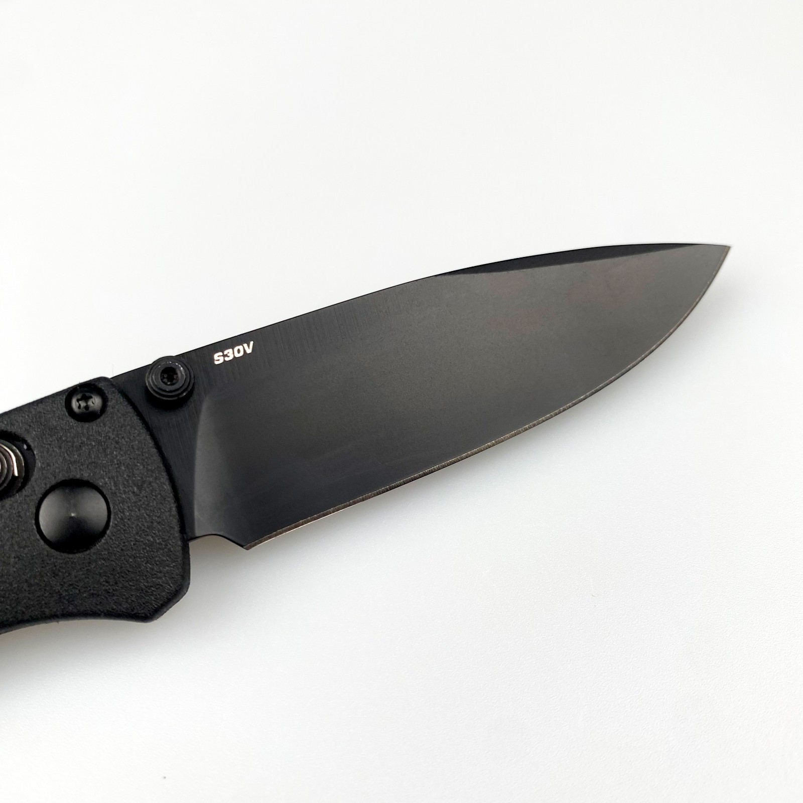 Benchmade 535BK-2 Bugout Knife Black CF-Elite Handle S30V Folding Knife