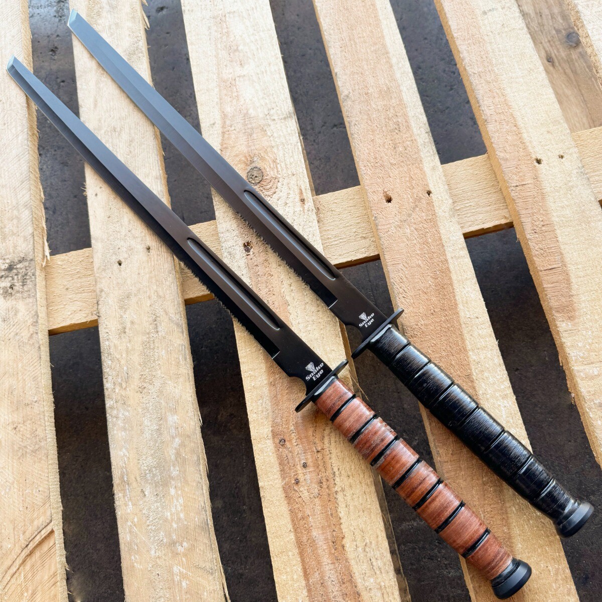 1942 US Combat Sword with Sheath | USMC Replica | Belt Loop | Overall 27.5″