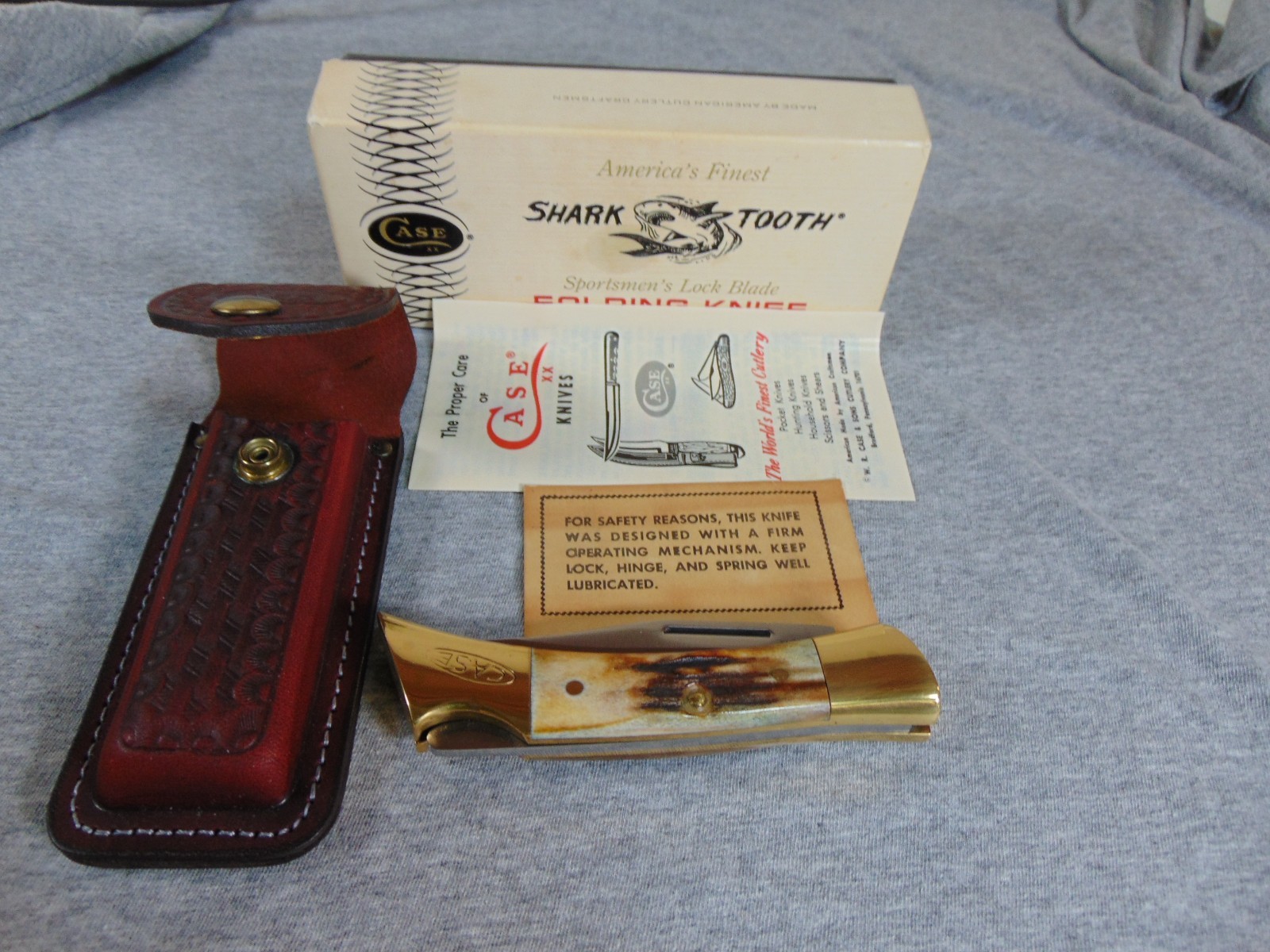 Vintage Case XX Shark Tooth P197 SSP Lock Back Knife Box & Sheath 1980 new