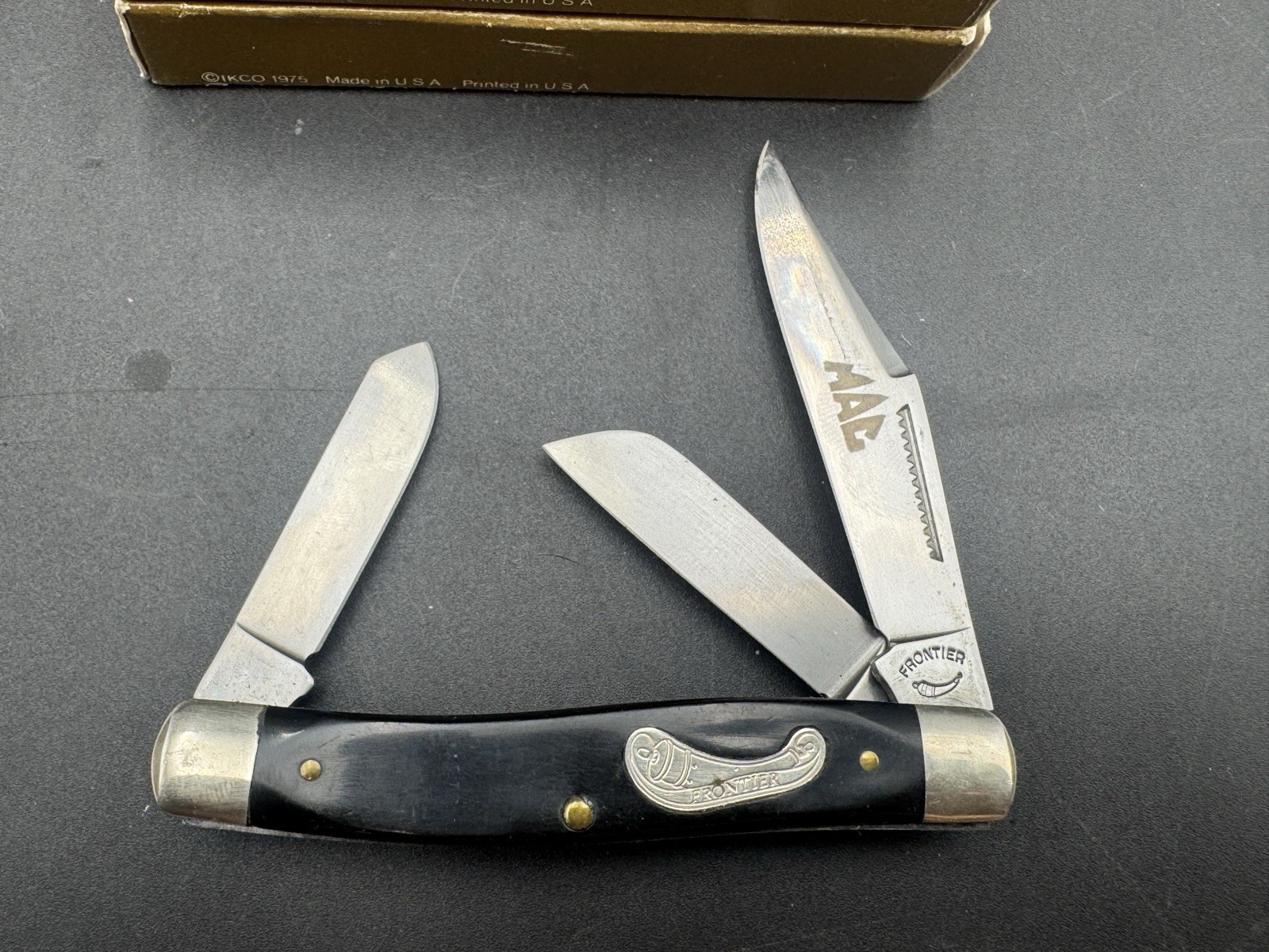 NEW OLD STOCK MAC TOOLS IMPERIAL FRONTIER USA #4434 Vintage 3 Blade Pocket Knife