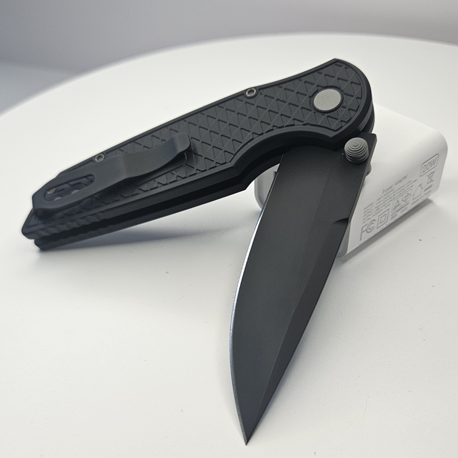Pro-Tech Integrity INT1106 DLC Magnacut Plain Drop Point Black Aluminum Manual