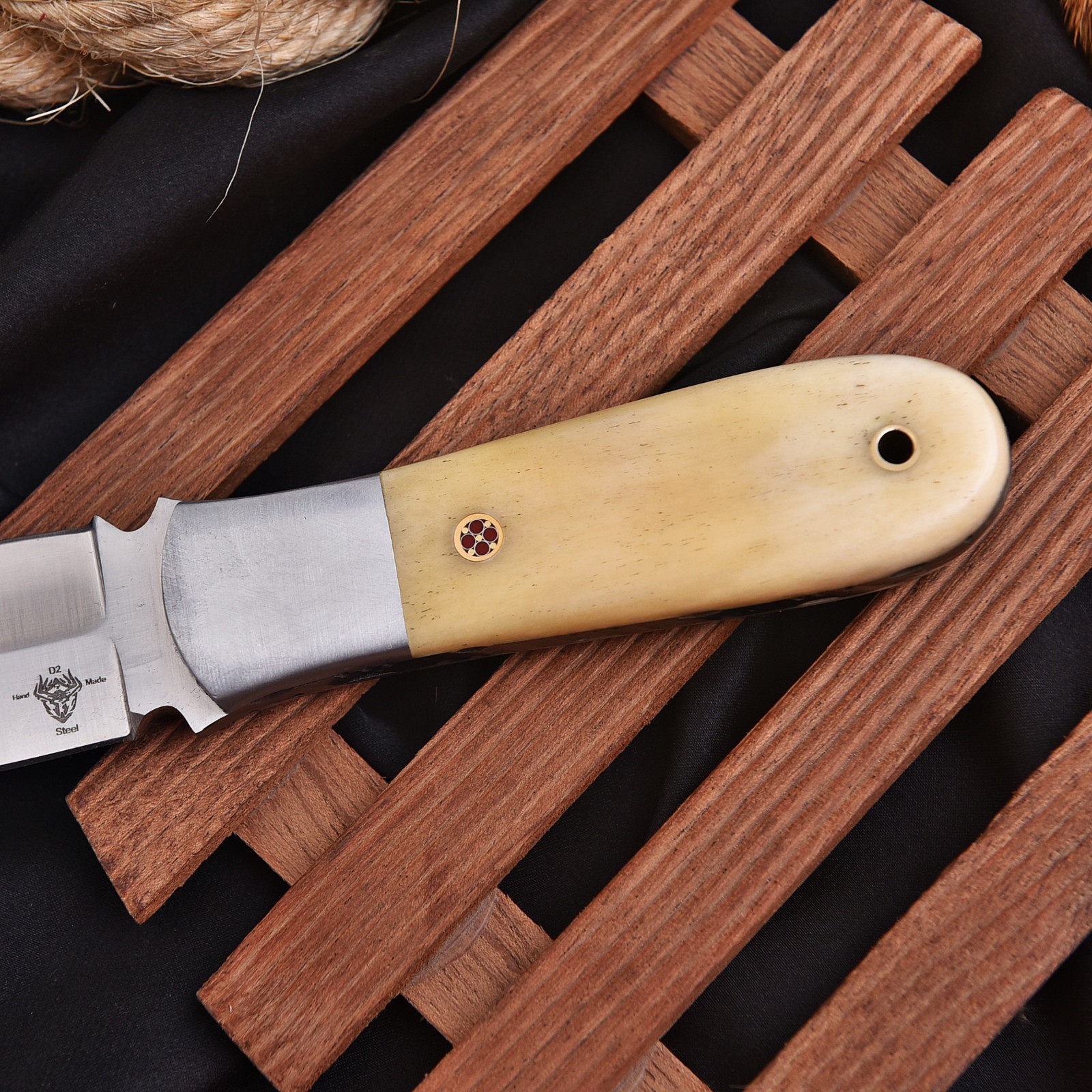 Handmade D2 Custom Camel Bone Dagger Camping Sport EDC Knife w/Sheath