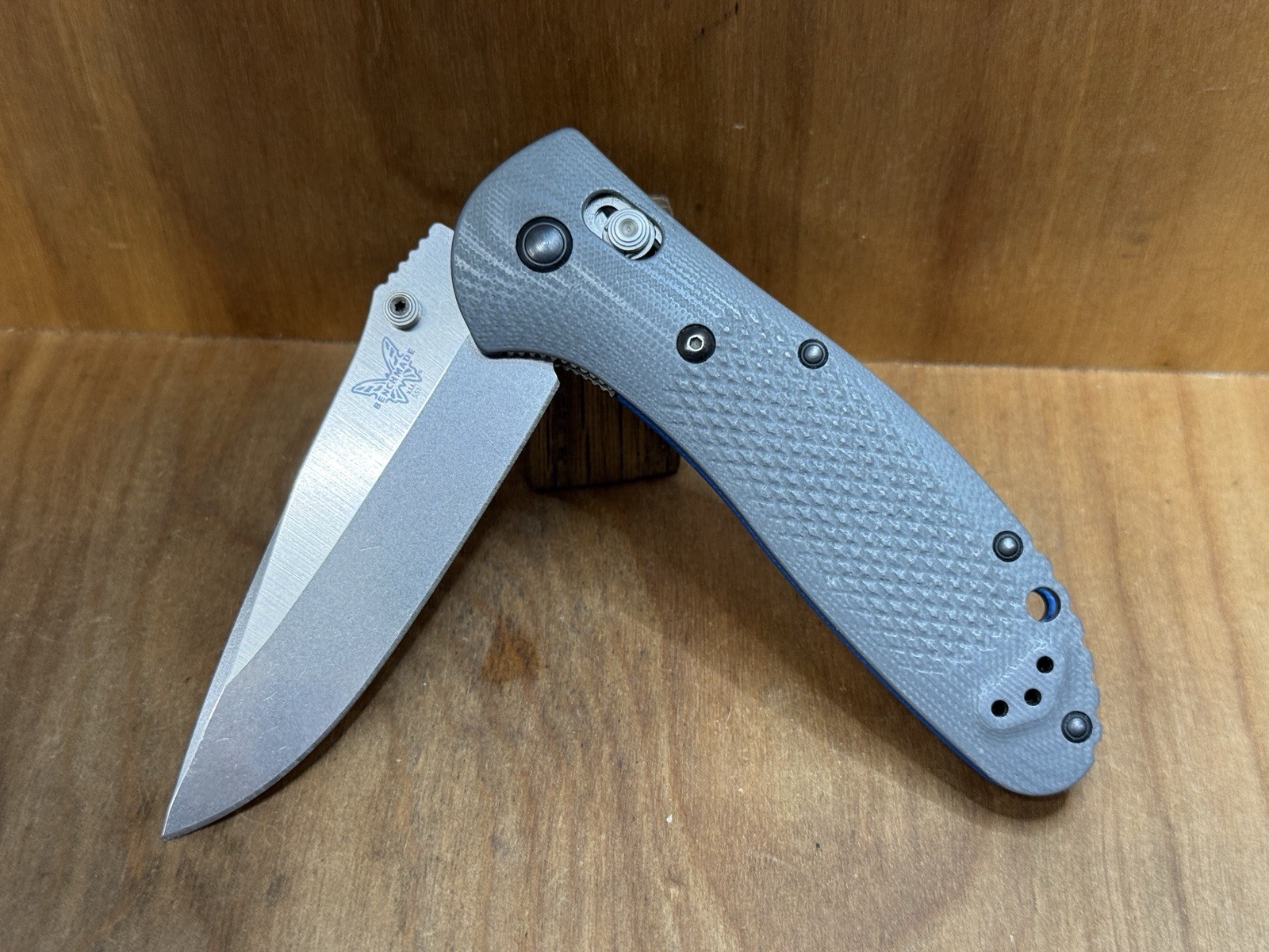 RARE Benchmade 551-1 Griptilian 20CV Plain Blade G10 Gray/Blue USA EXCELLENT!