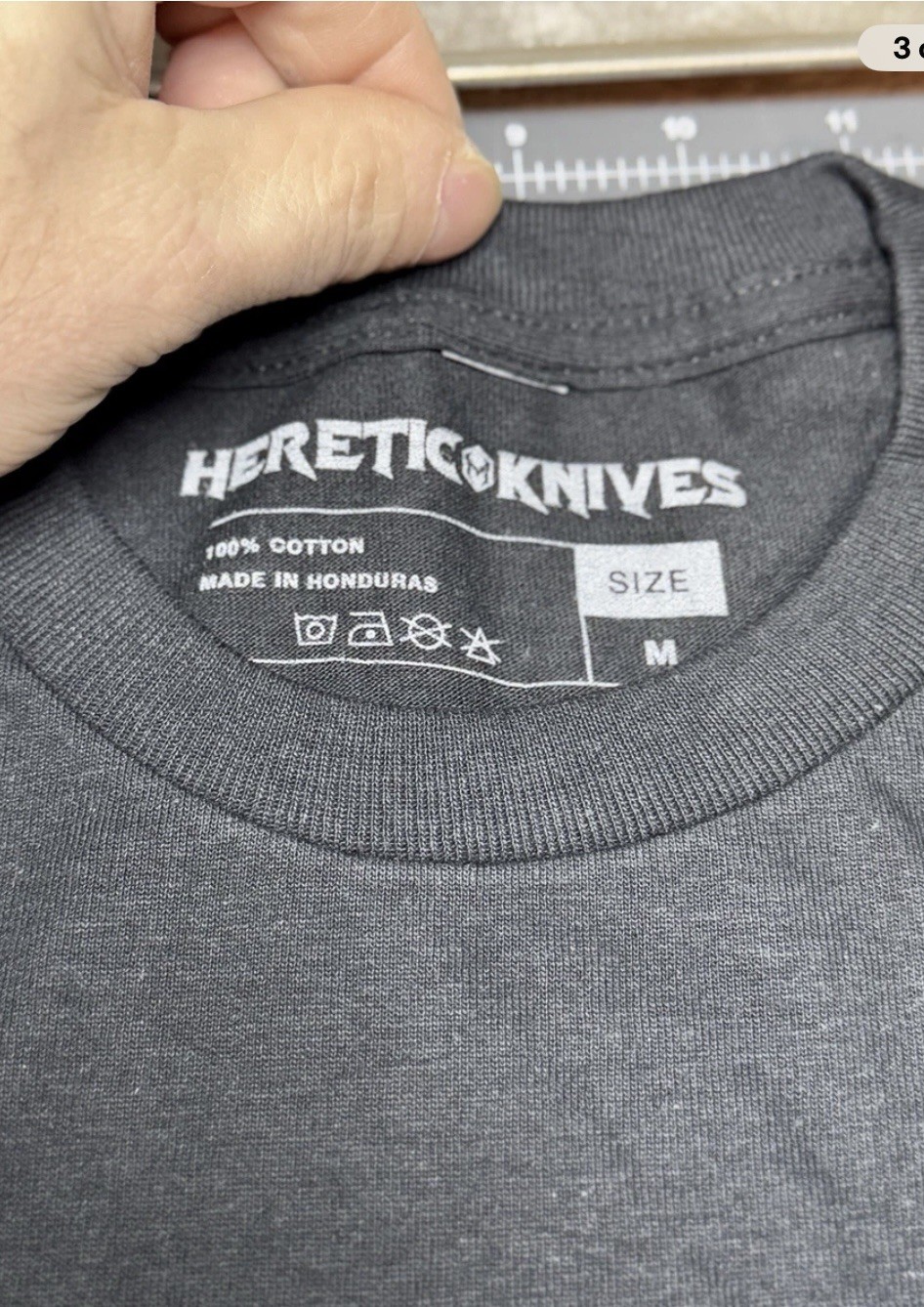 Heretic Knives Combo – Mini Pariah Magnacut Single Edge & Heretic Knives Shirt