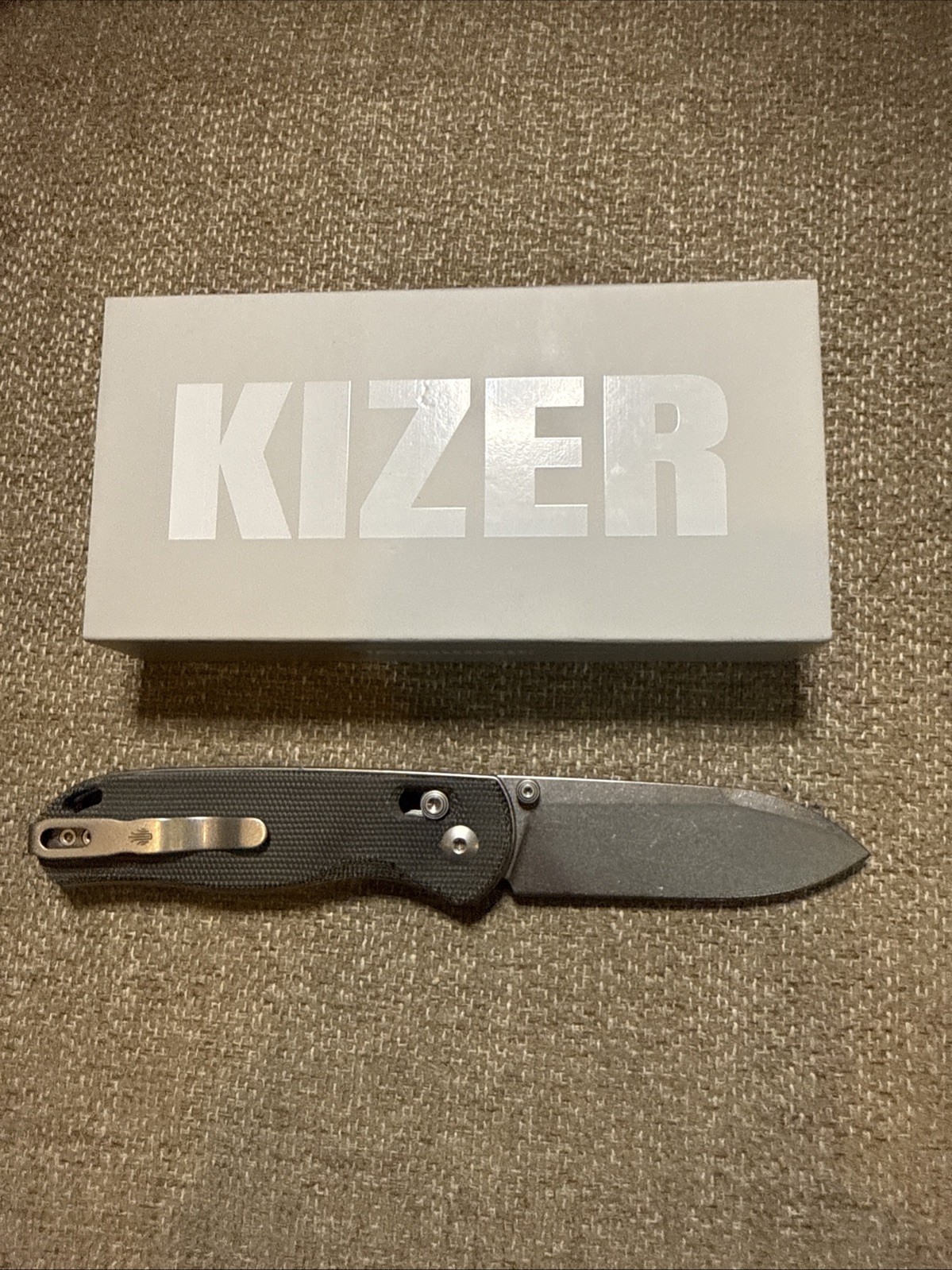 Kizer Cutlery Drop Bear Folding Knife 3″ 154CM Steel Blade Gray Micarta Handle