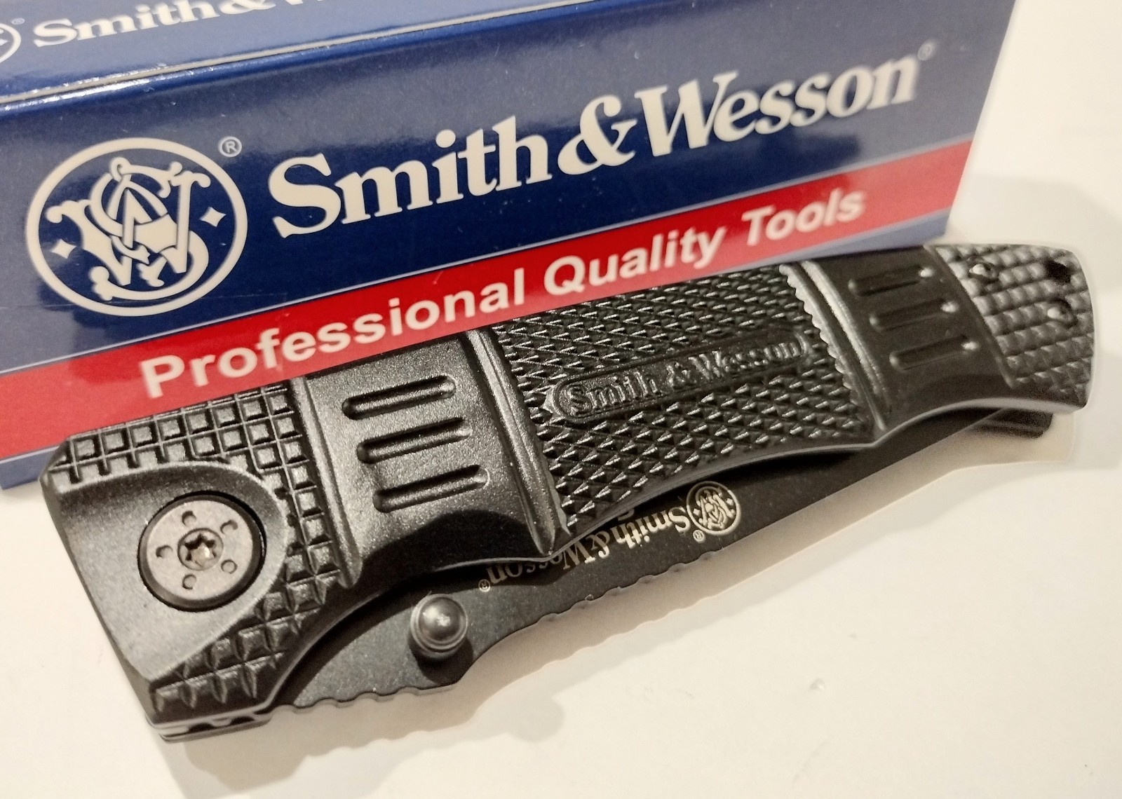 Smith & Wesson Black Extreme Ops Linerlock Tactical Folding Pocket Knife SWEX3