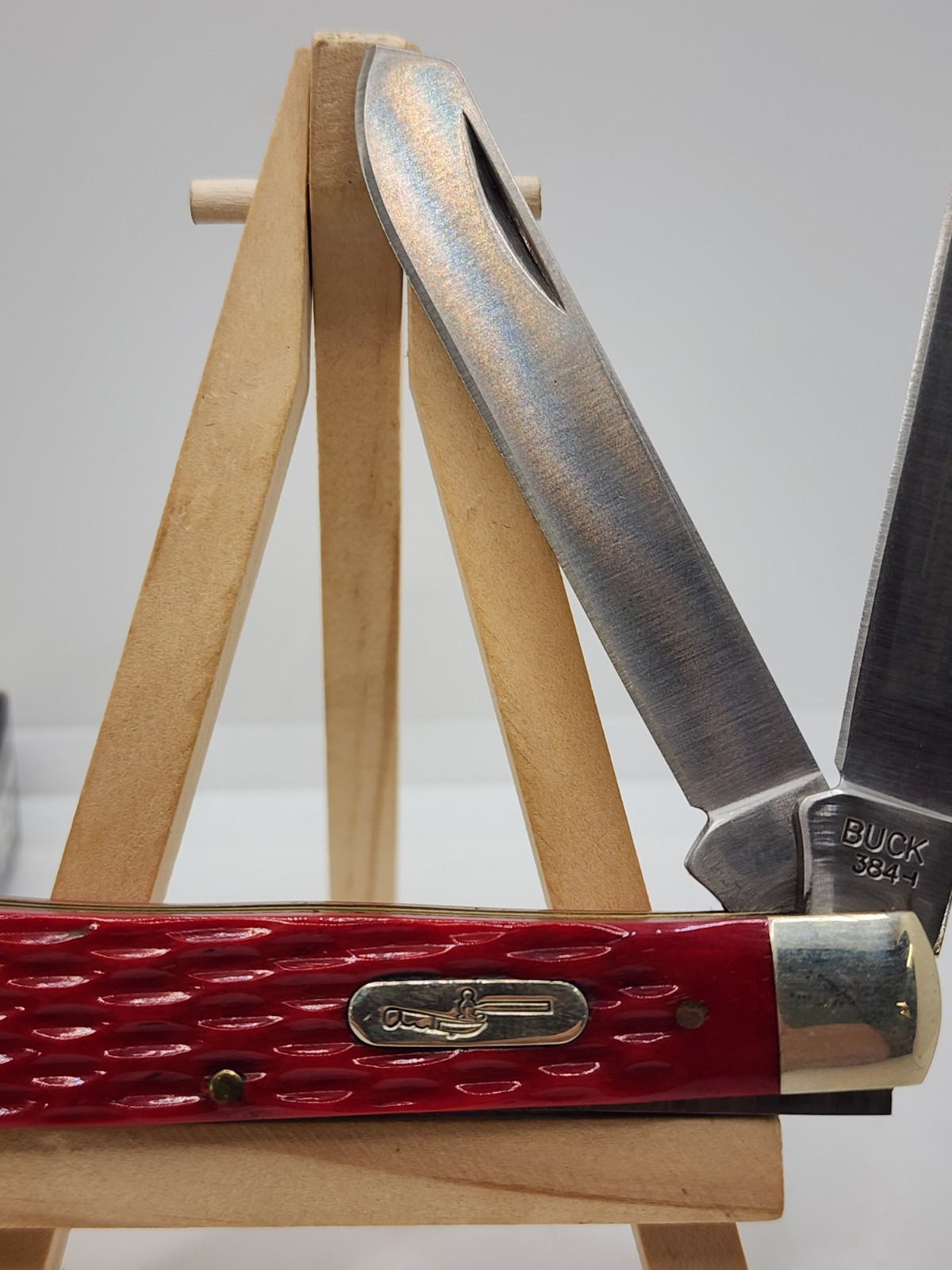 BUCK 384 CHINA RED TRAPPER KNIFE NEVER USED IN BOX N7
