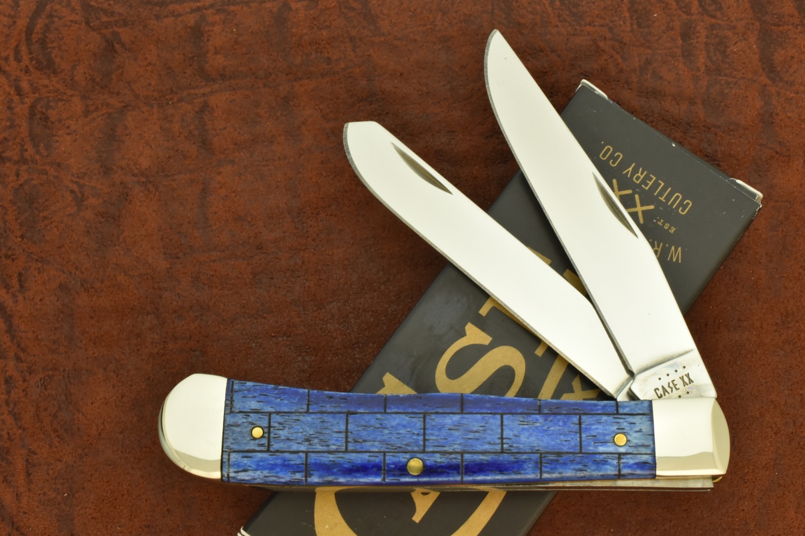 CASE XX USA 2024 BRICKED BRICK SMOOTH BLUE BONE TRAPPER KNIFE 6254 SS RARE 33139
