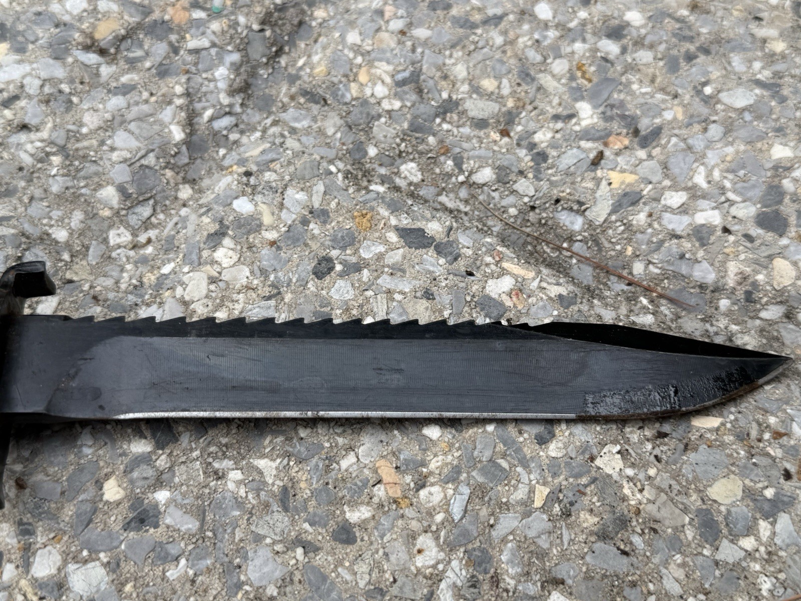 Glock Combat/Survival Fixed Blade Knife, Black Clip Point, Sheath, model 81
