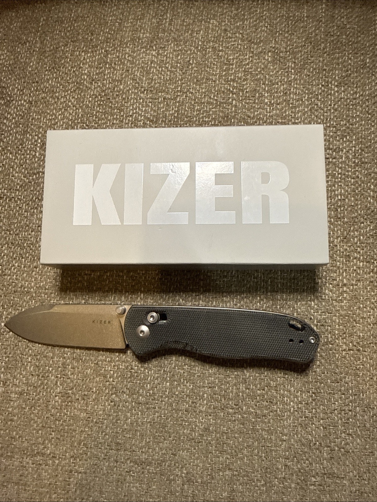 Kizer Cutlery Drop Bear Folding Knife 3″ 154CM Steel Blade Gray Micarta Handle