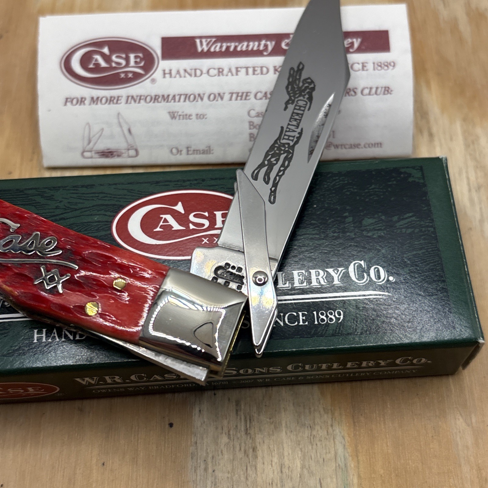 Case XX 2004 6111 1/2 Red Silver Script Cheetah Knife – Unused Excellent