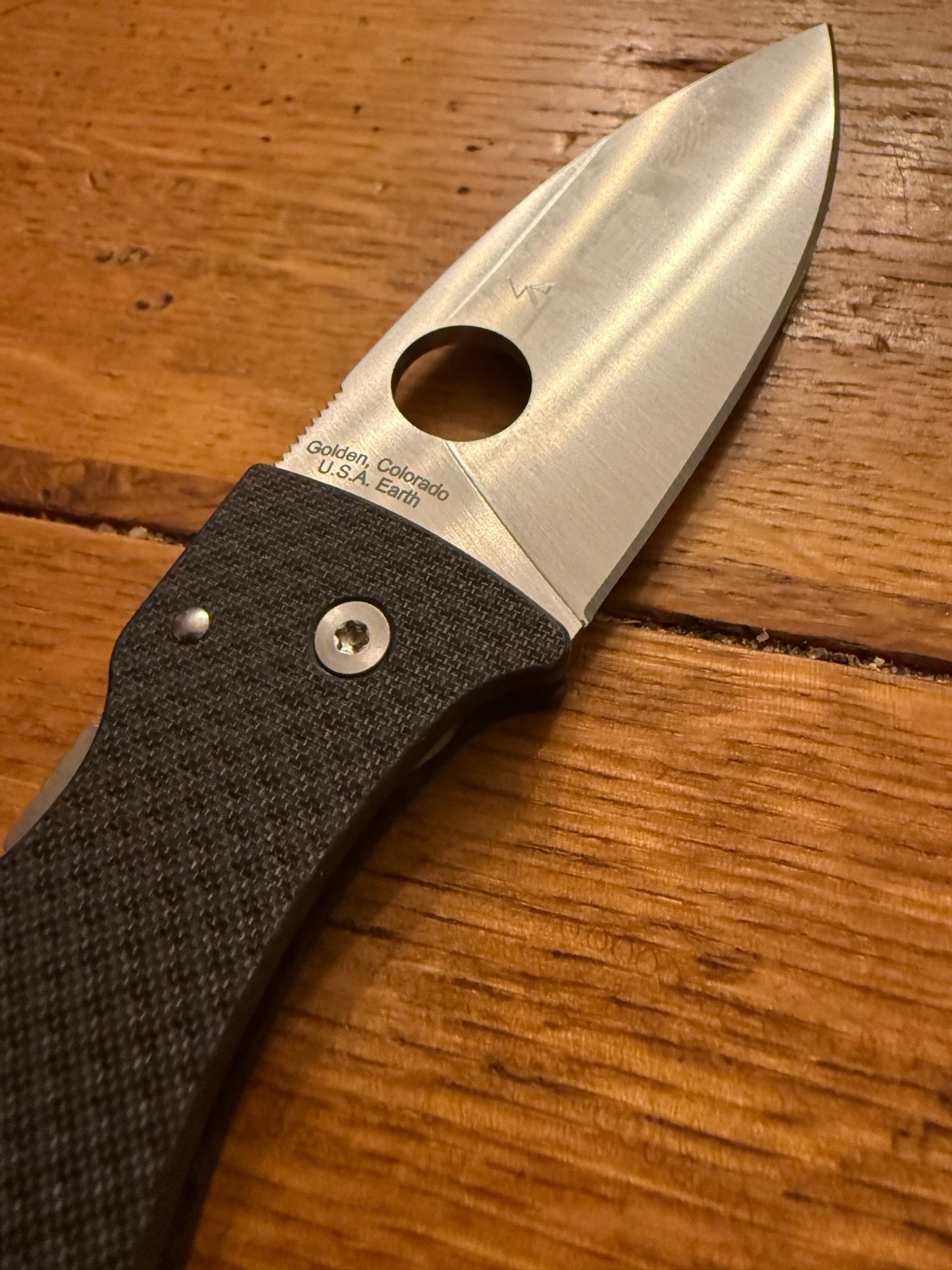 NEW! HSpyderco Bodacious Carbon Fiber Sprint Run – 3.63″ S90V Satin C263CFP90V