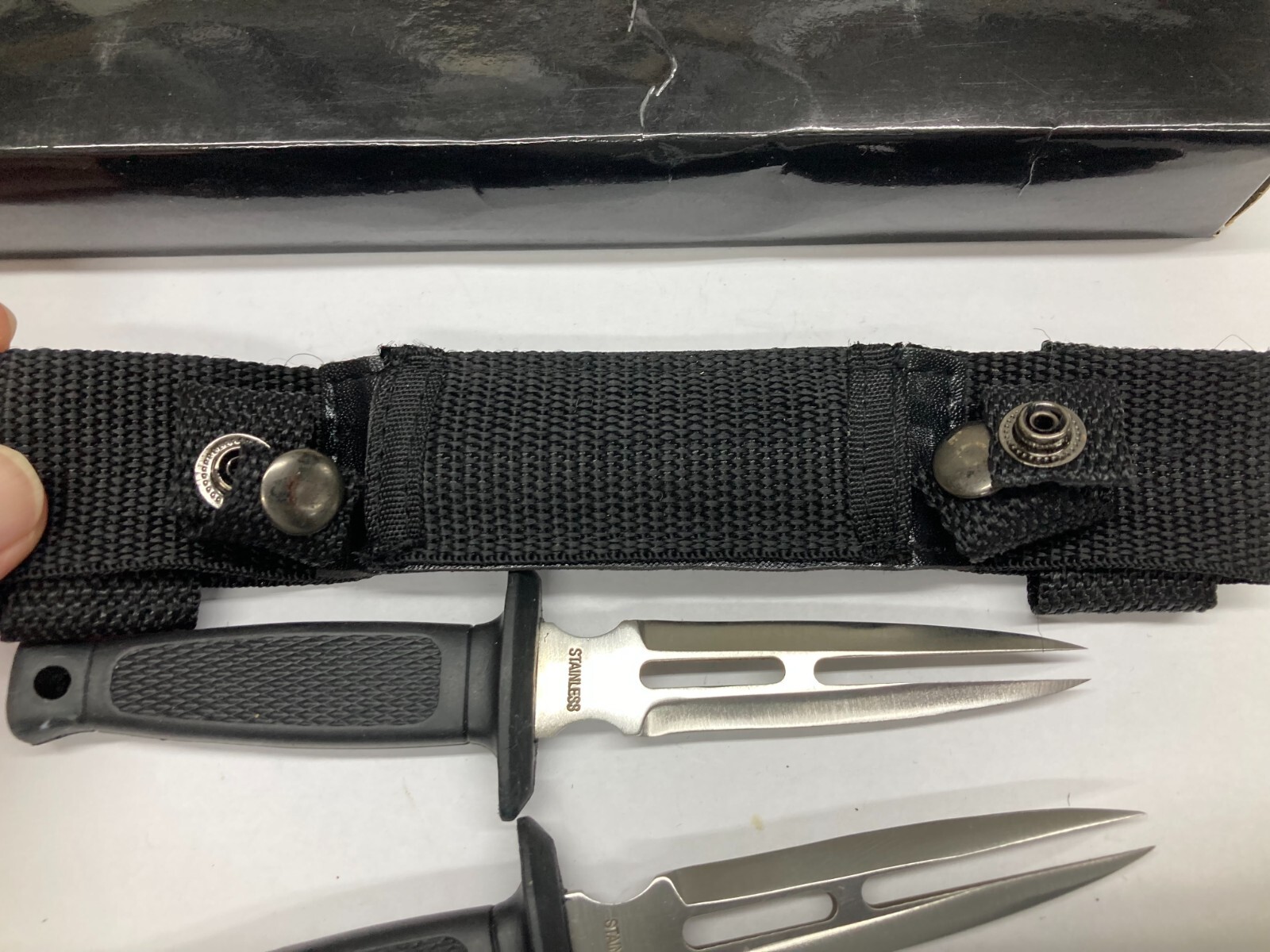 Double Knife Set w/Horizontal Belt Nylon Sheath YK-20-2