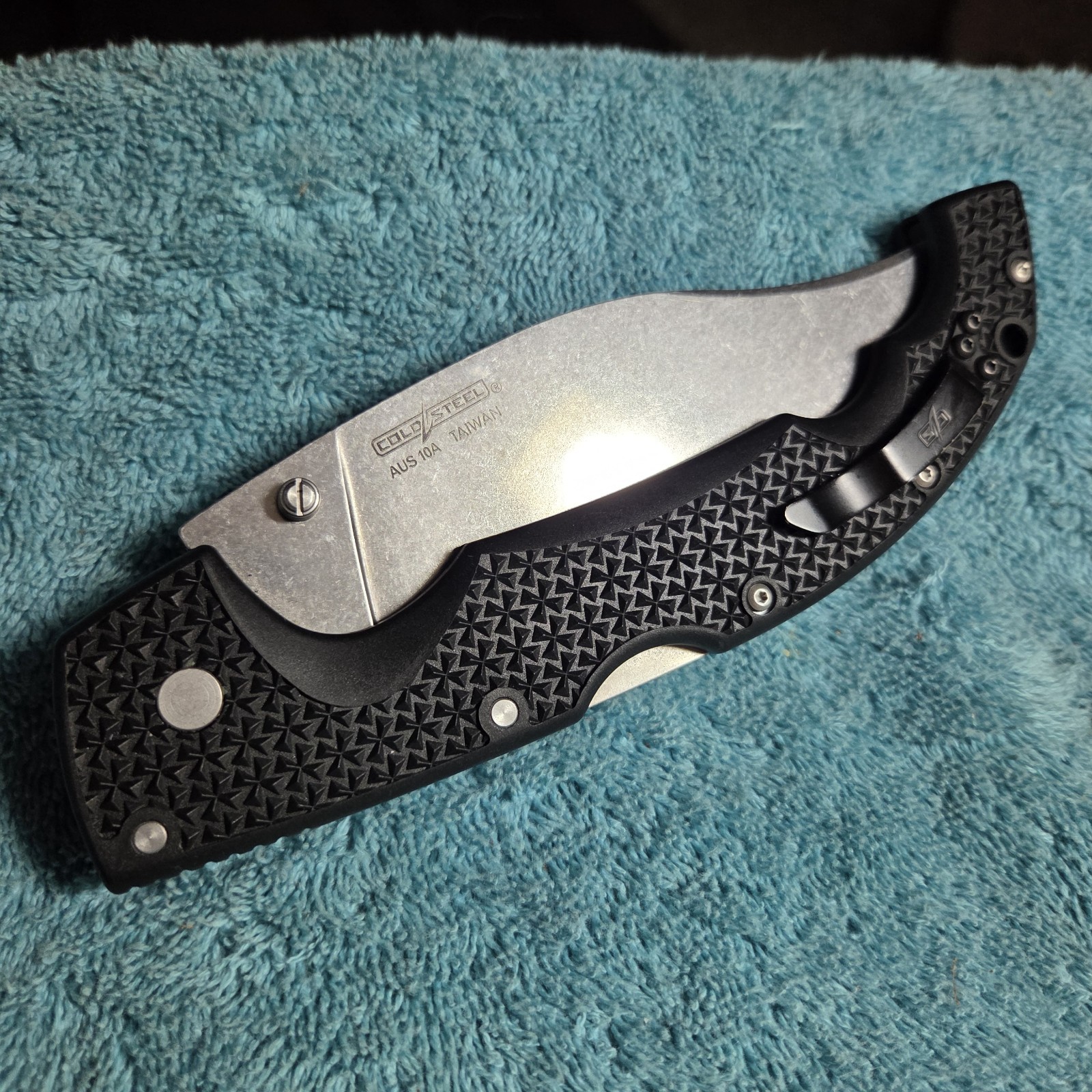Cold Steel XL Voyager Folding Knife 5.5″ AUS-10A Steel Blade Griv-Ex Handle