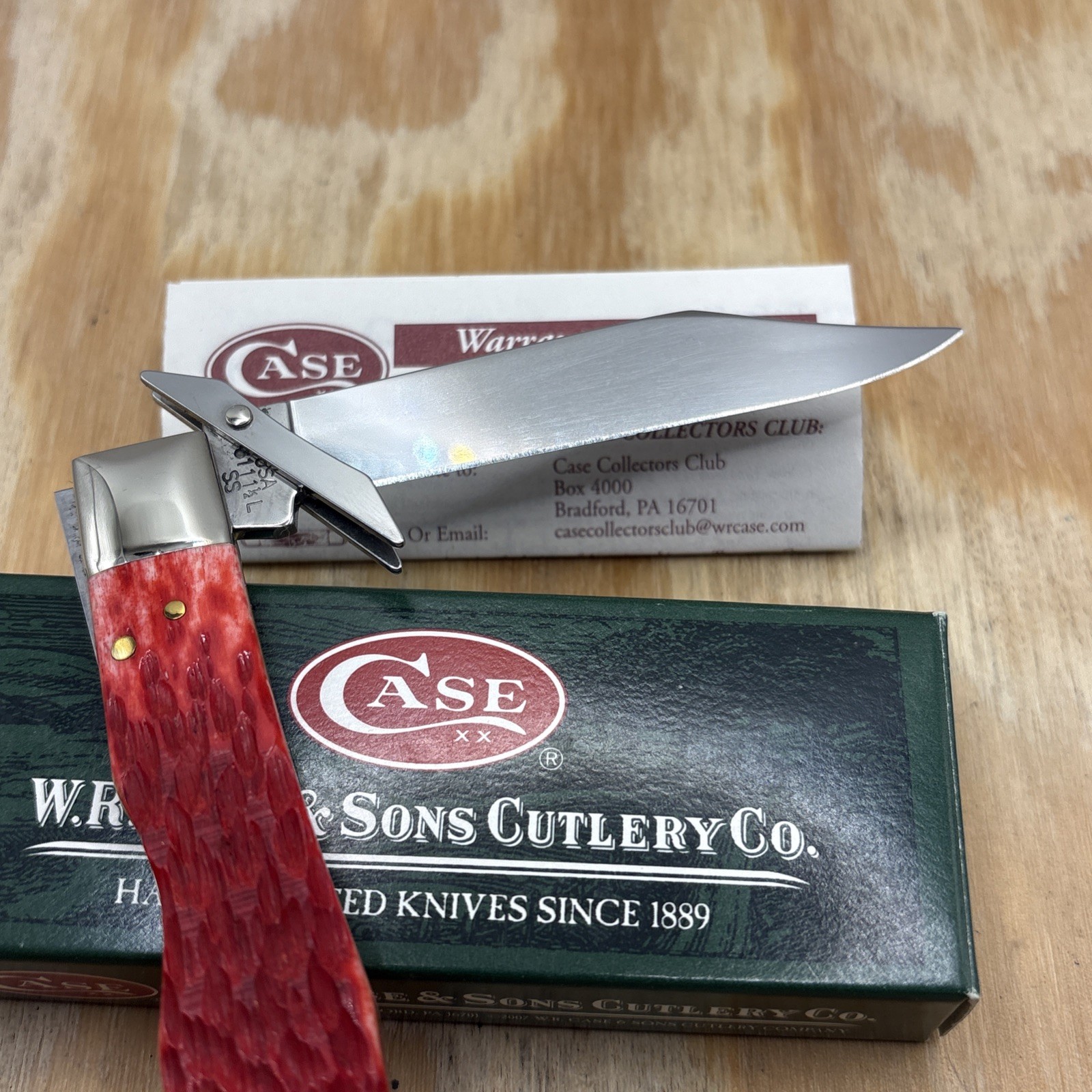 Case XX 2004 6111 1/2 Red Silver Script Cheetah Knife – Unused Excellent
