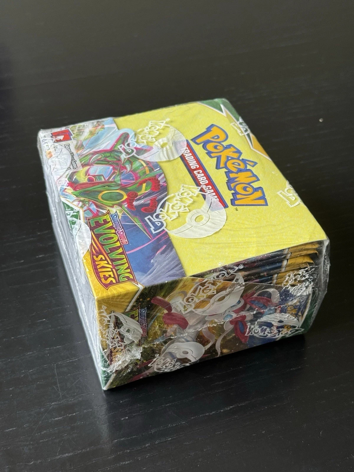 Pokemon Sword & Shield Evolving Skies Booster Box 36 Packs FACTORY
