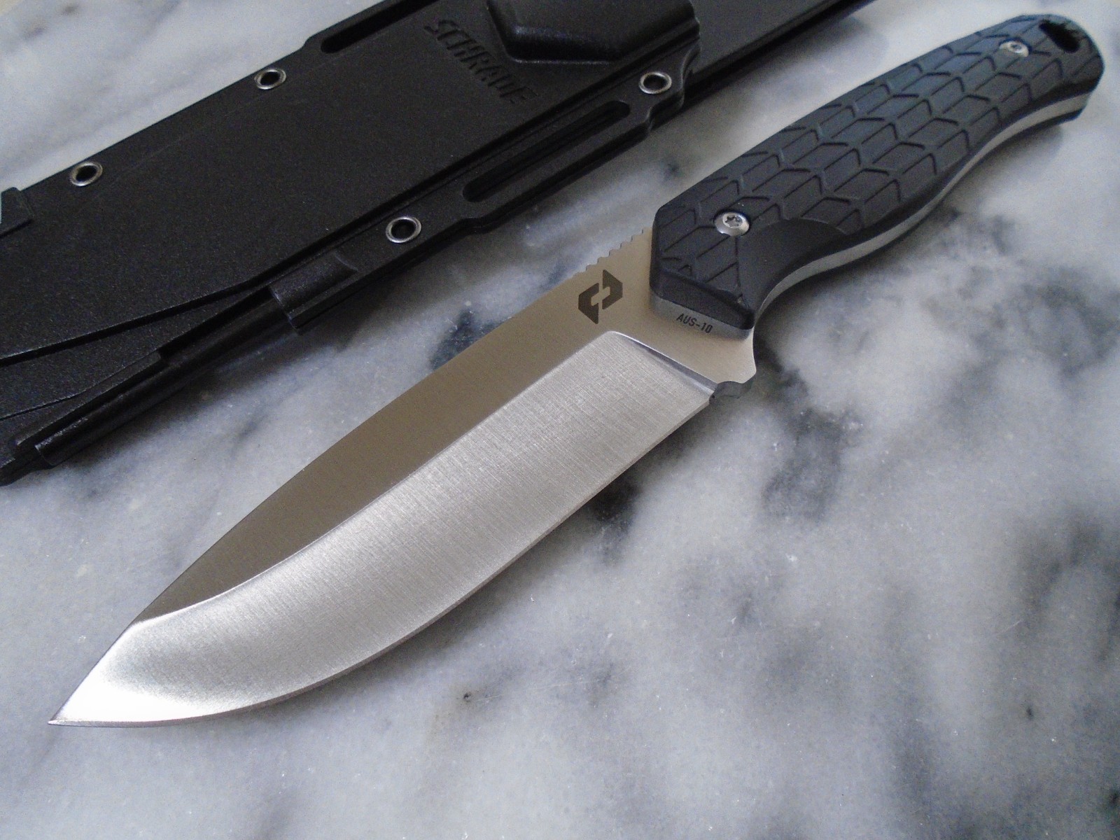 Schrade Exertion Full Tang Fixed Blade Survival Knife Ferro Sharpener Aus-10A