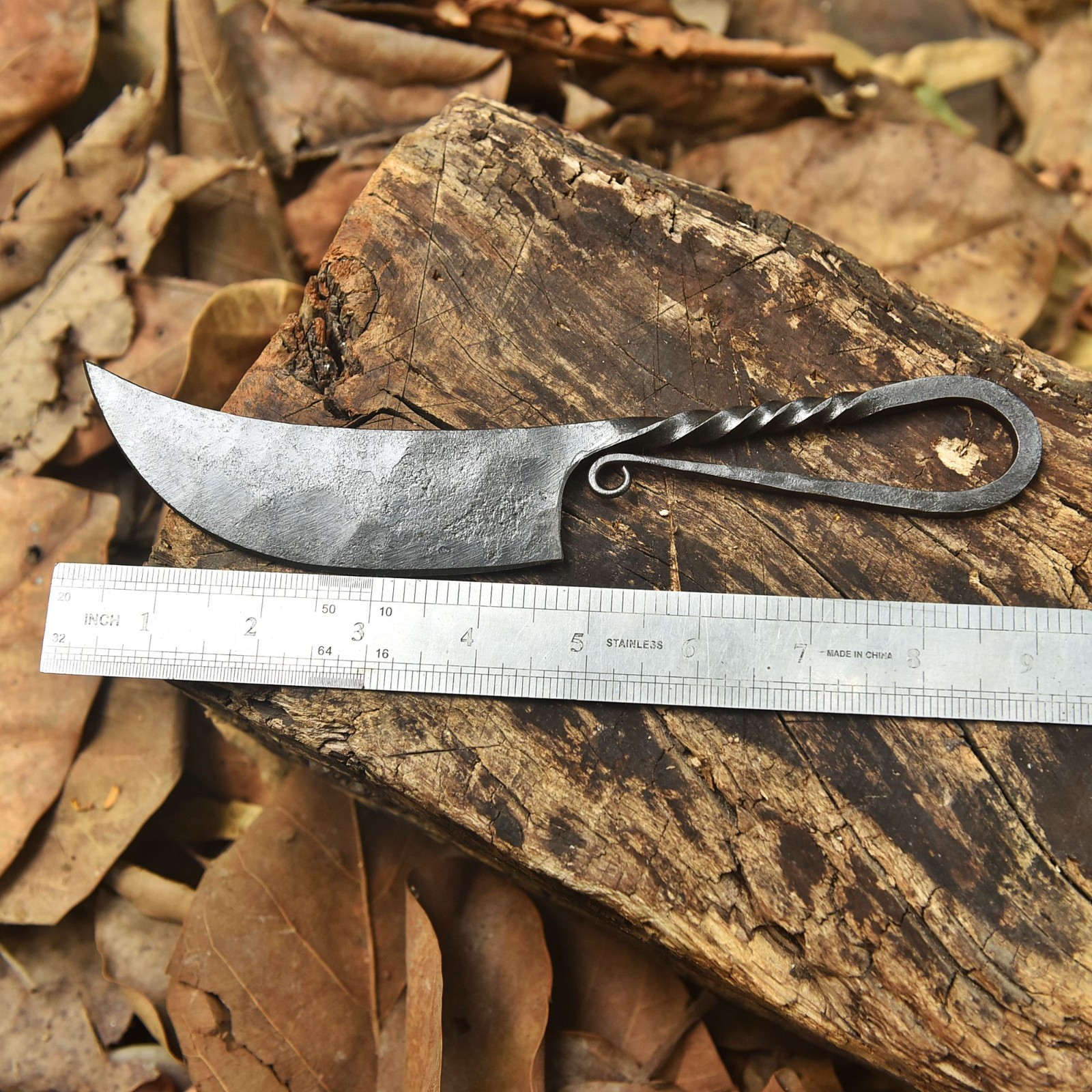 Hand Forged Rustic Camping Knife Curved Blade Decorative Twisted Handle
