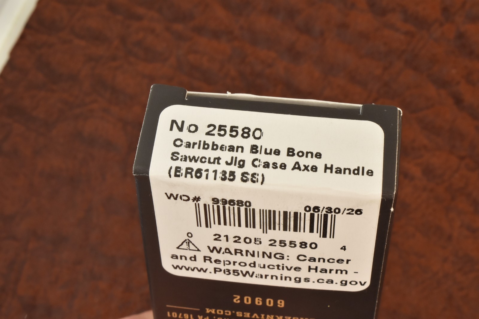 CASE XX USA 2026 SAWCUT CARIBBEAN BLUE BONE AXE HANDLE KNIFE TB61135 SS (36503)